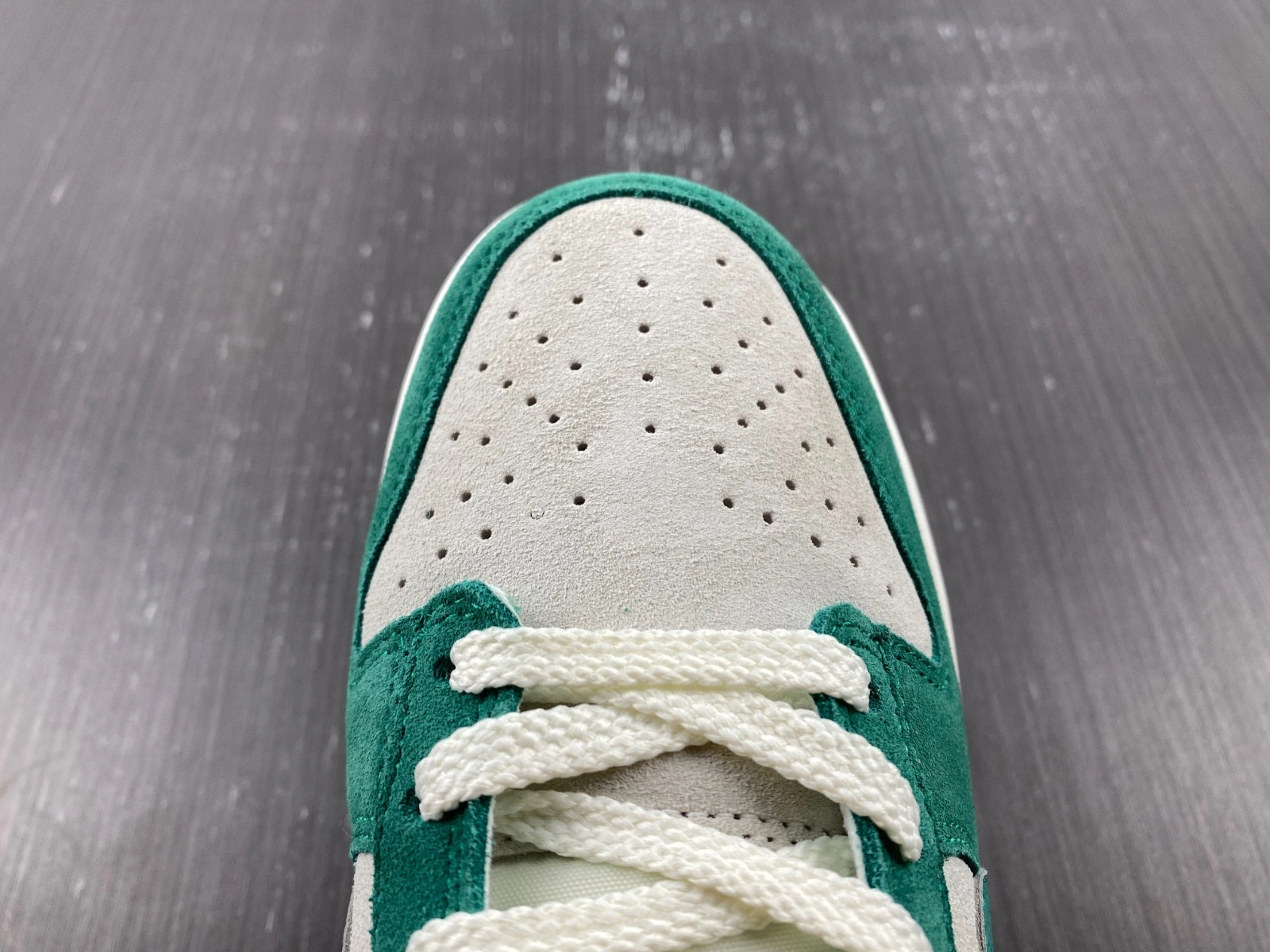 Nike Dunk Low SE 85 Neptune Green (W)   DO9457-101
