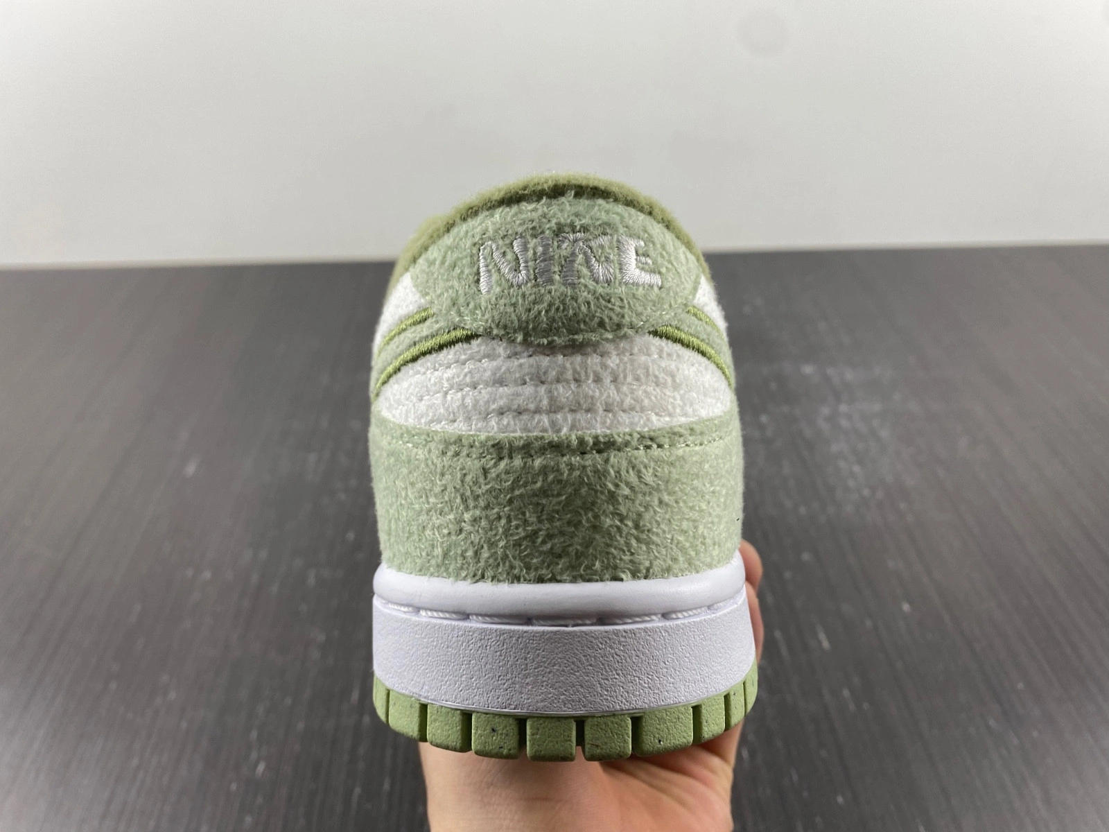 Nike Dunk Low SE Fleece Pack Honeydew (W) DQ7579-300