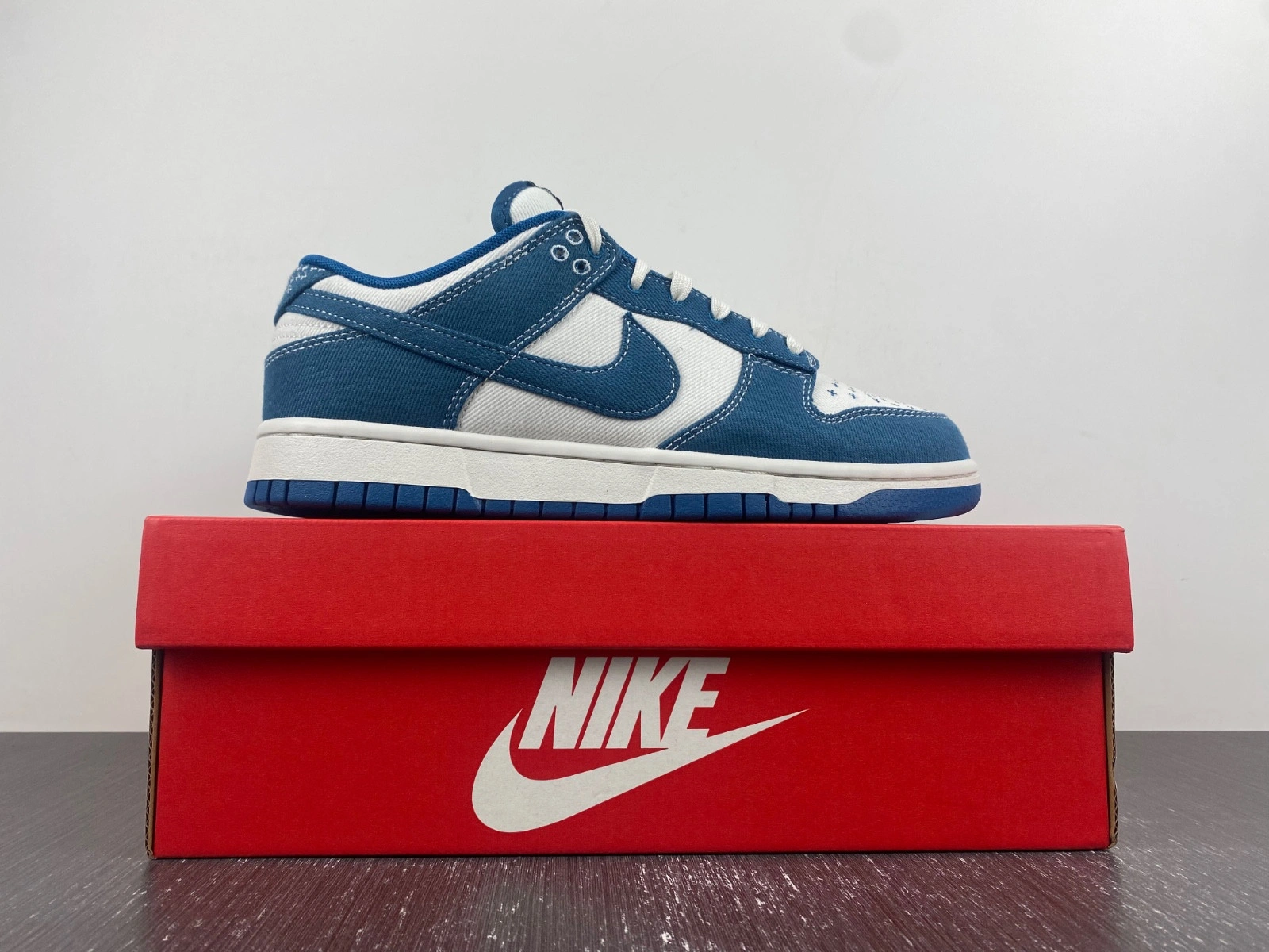 Nike Dunk Low SE 