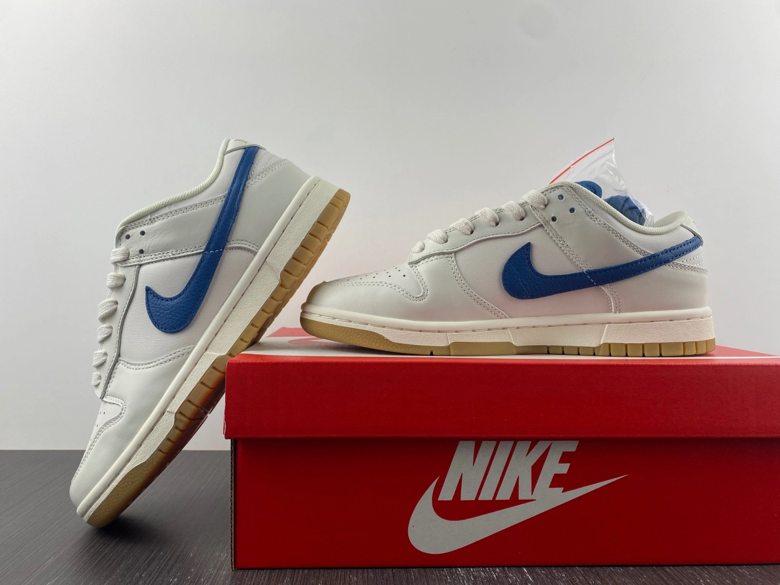 Nike Dunk Low SE Sail Dark Marina Blue  DX3198-133