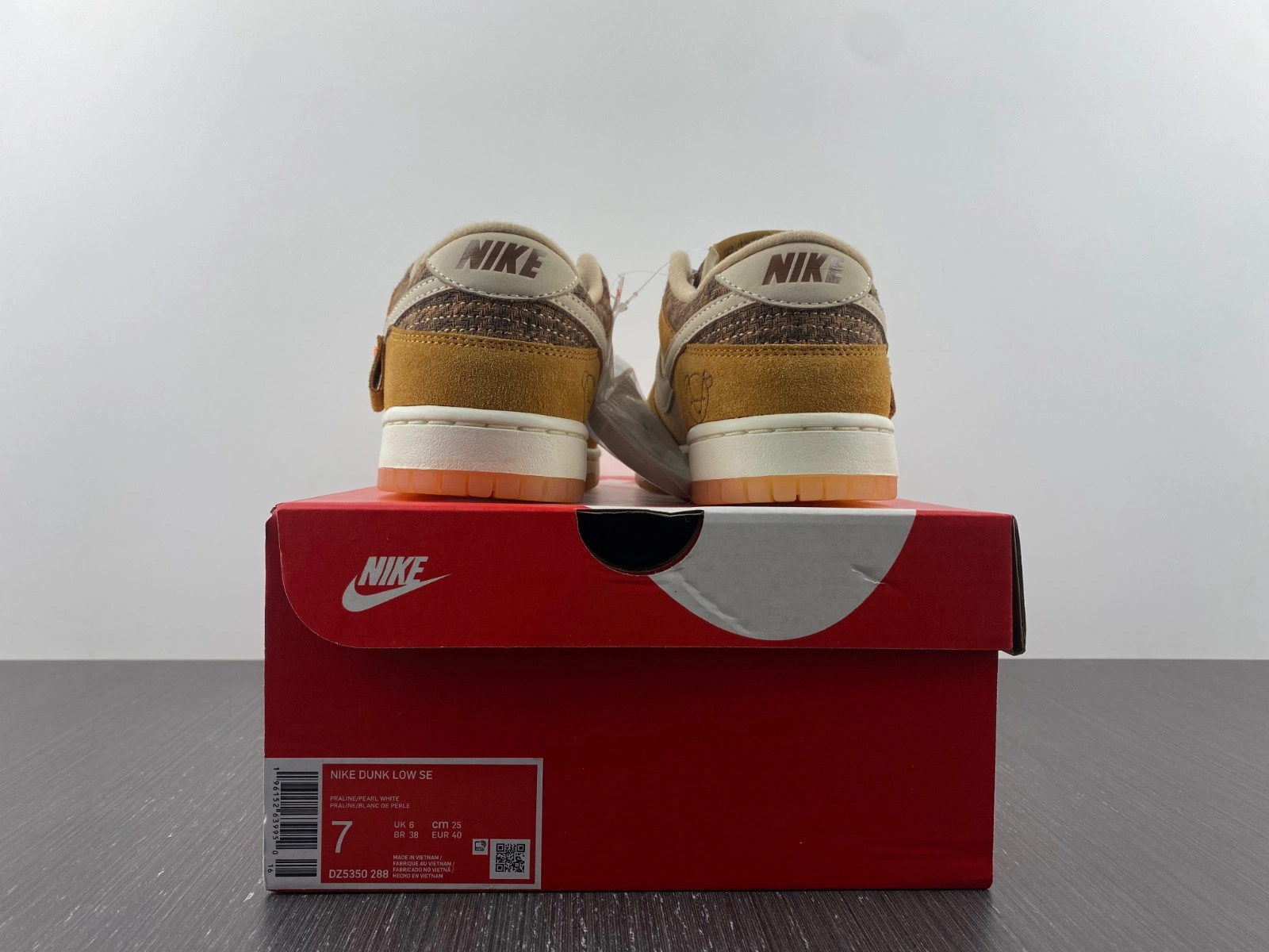 Nike Dunk Low SE Teddy Bear Parline  DZ5350-288