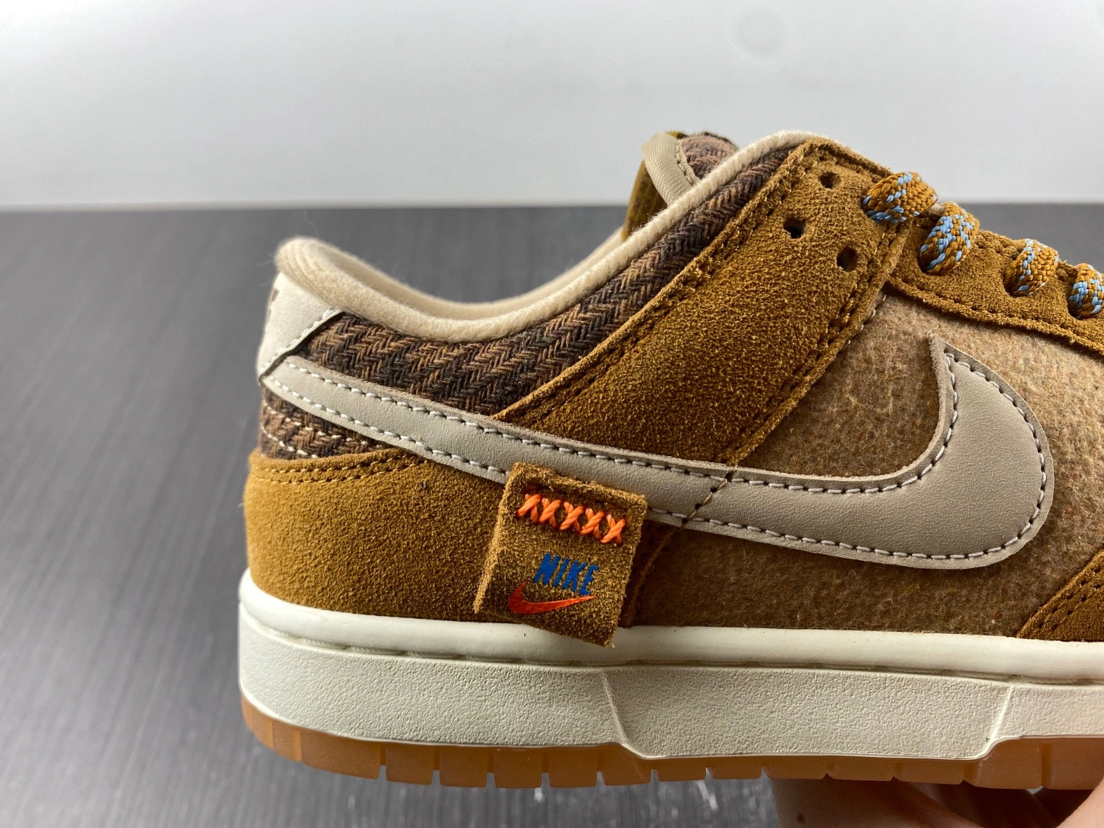 Nike Dunk Low SE Teddy Bear Parline  DZ5350-288