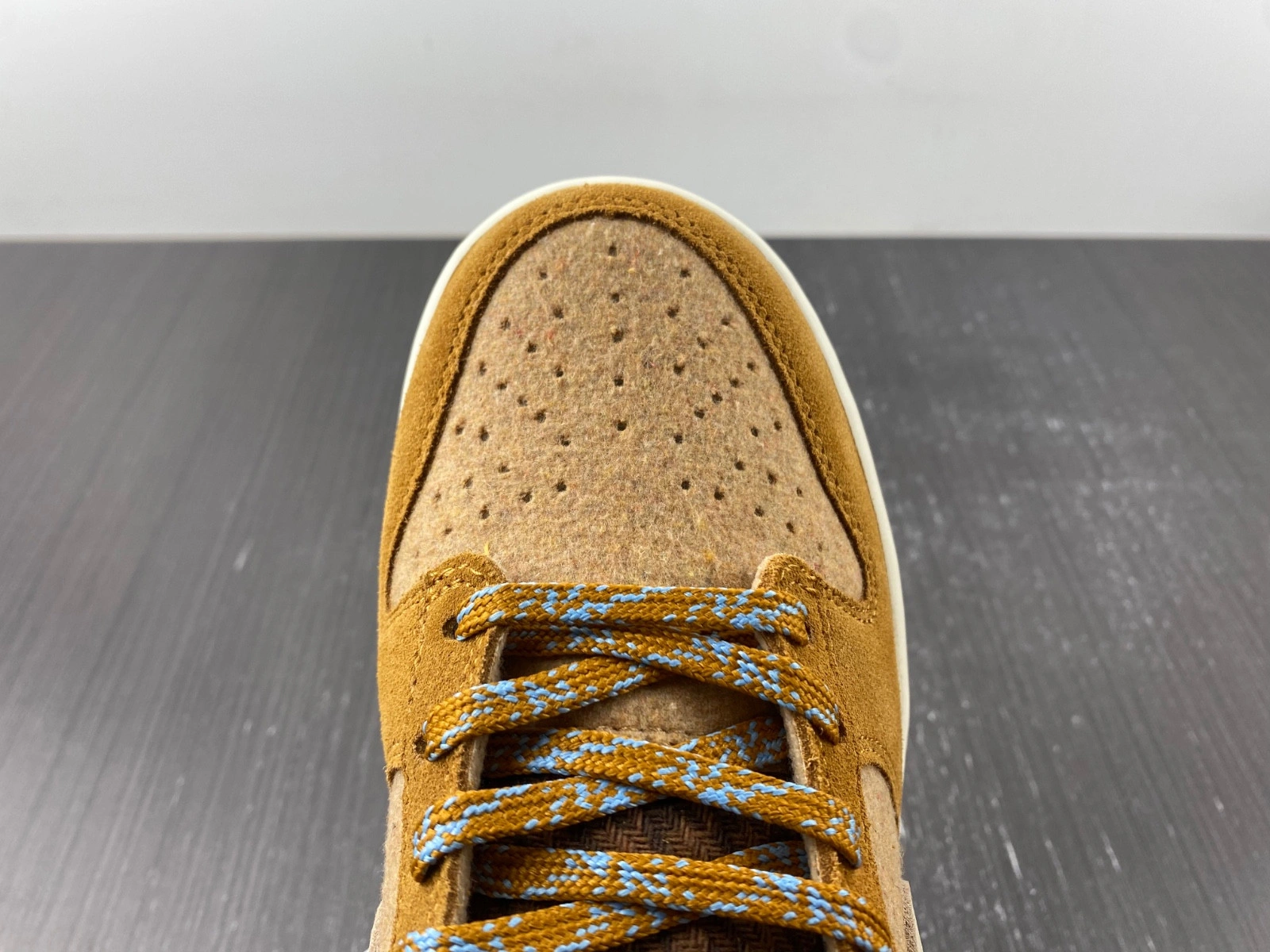 Nike Dunk Low SE Teddy Bear Parline  DZ5350-288