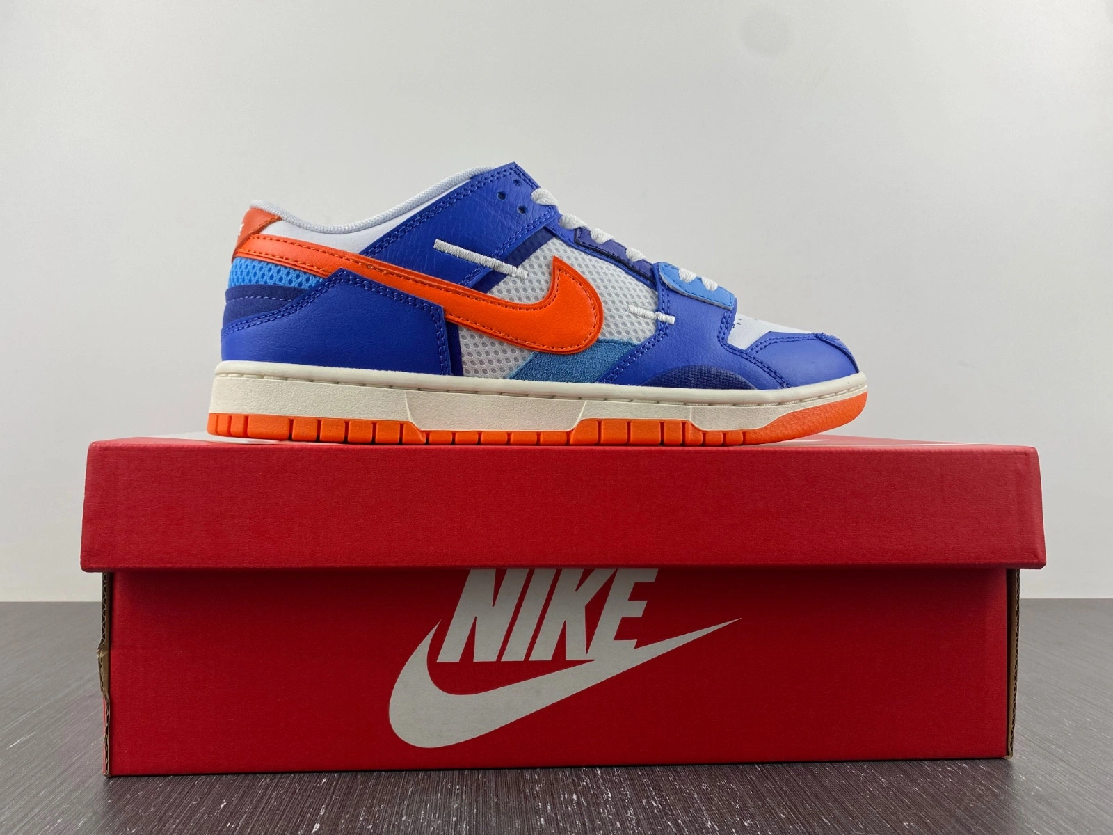 Nike Dunk Low Scrap Knicks - DM0128-100