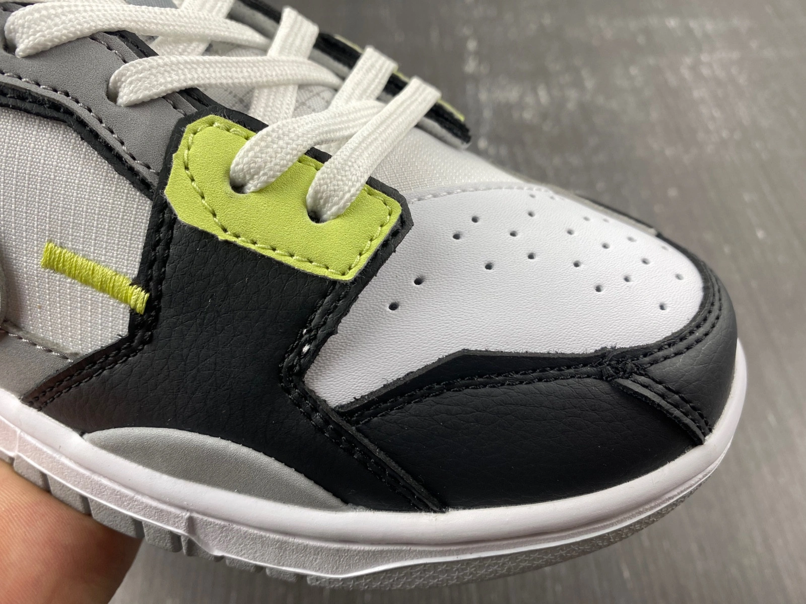 Nike Dunk Low Scrap Wolf Grey Light Lemon Twist  DC9723-001