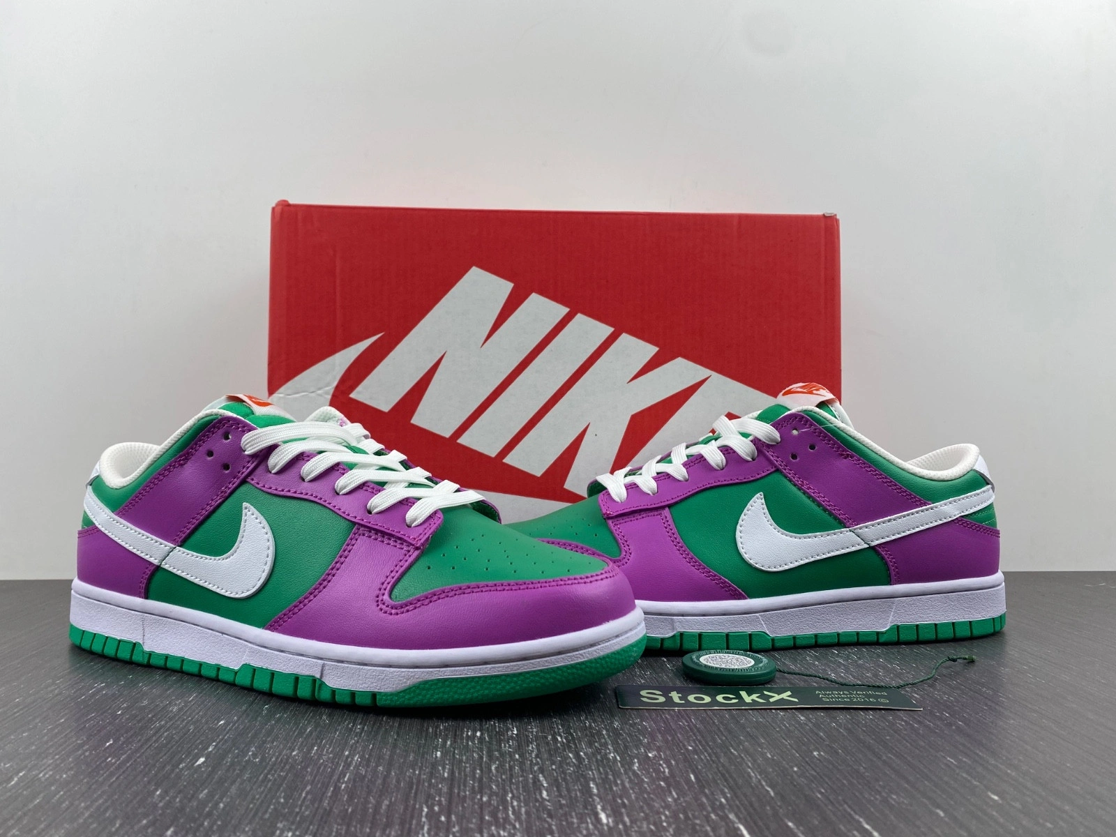 Nike Dunk Low Stadium Green Fuchsia (Women's)  FD9924-311