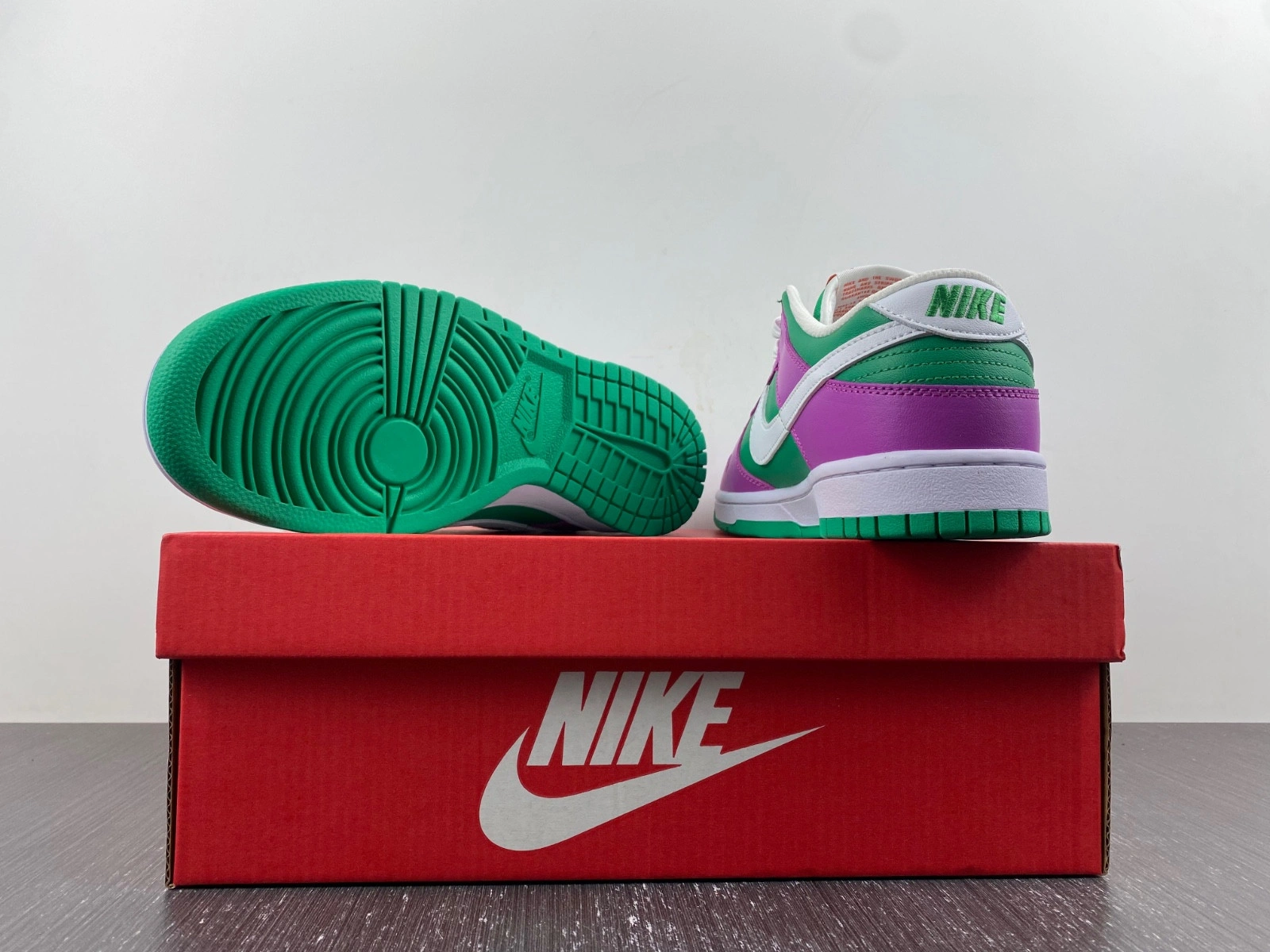 Nike Dunk Low Stadium Green Fuchsia (Women's)  FD9924-311