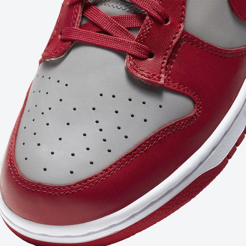 Nike Dunk Low “UNLV”  DD1391-002
