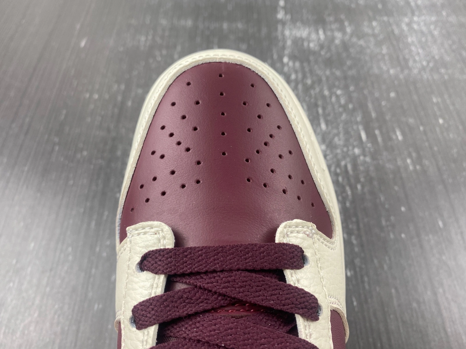Nike Dunk Low Valentine's Day DR9705-100