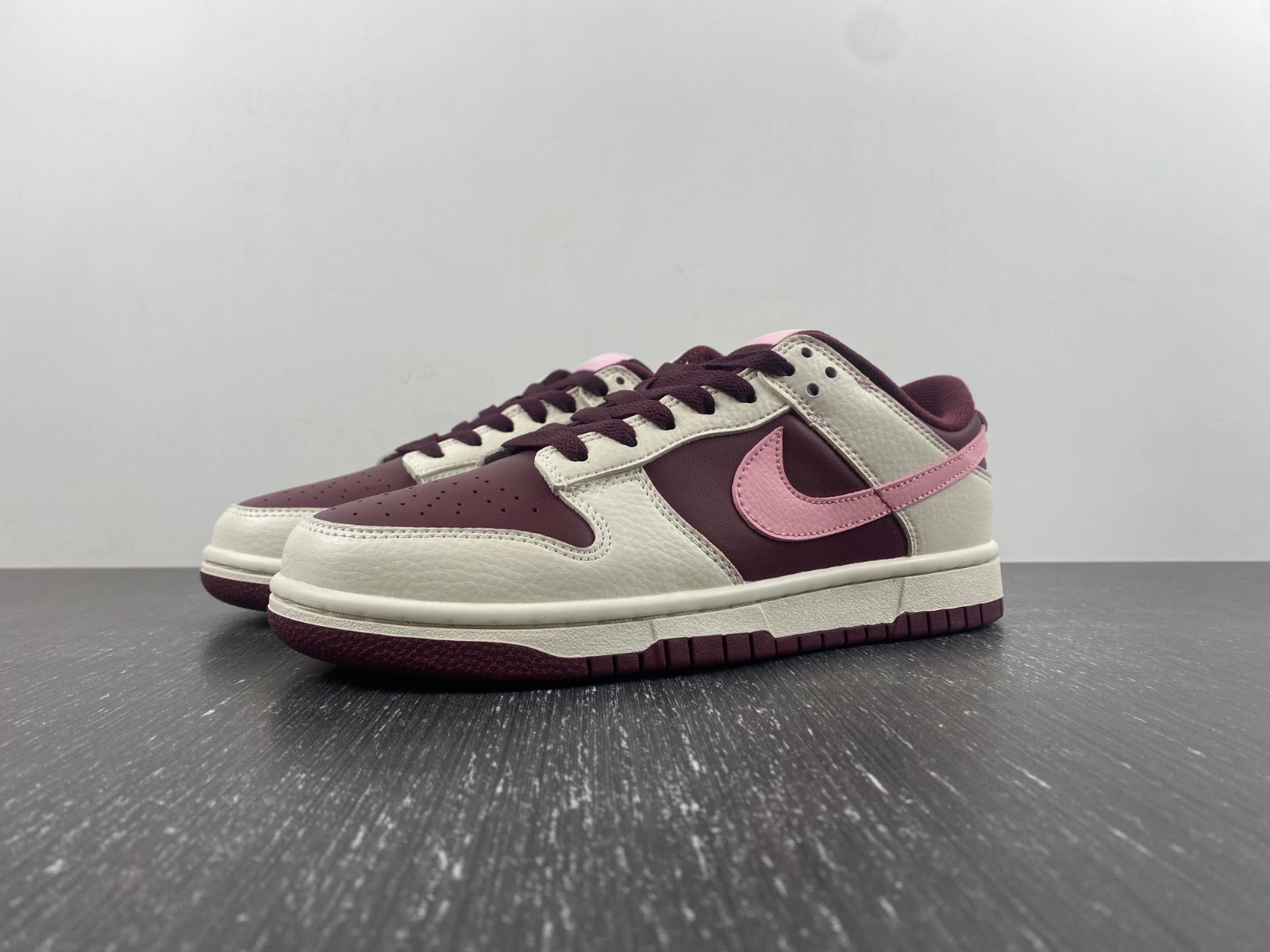 Nike Dunk Low Valentine's Day DR9705-100