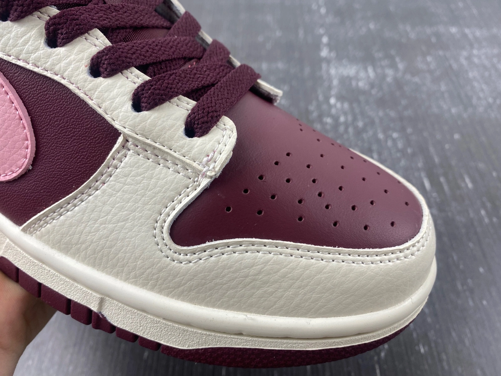 Nike Dunk Low Valentine's Day DR9705-100