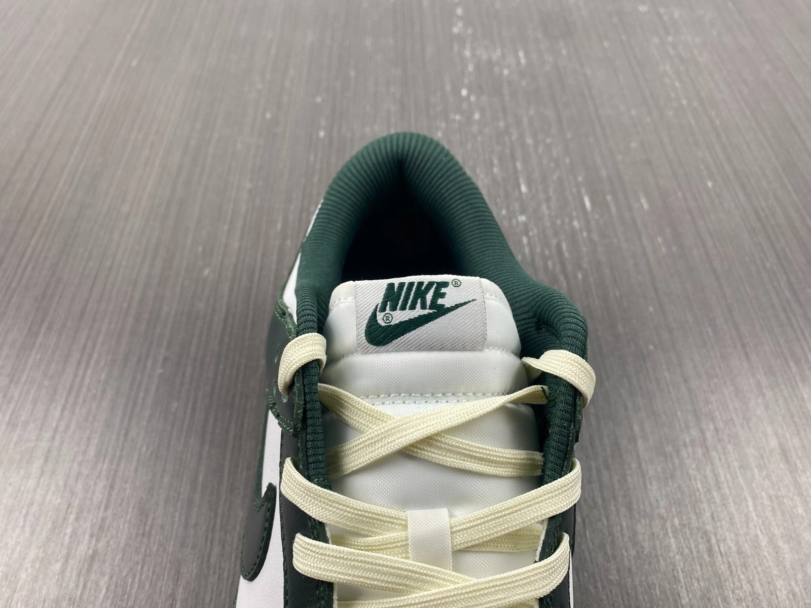 Nike Dunk Low Vintage Green (W) - DQ8580-100
