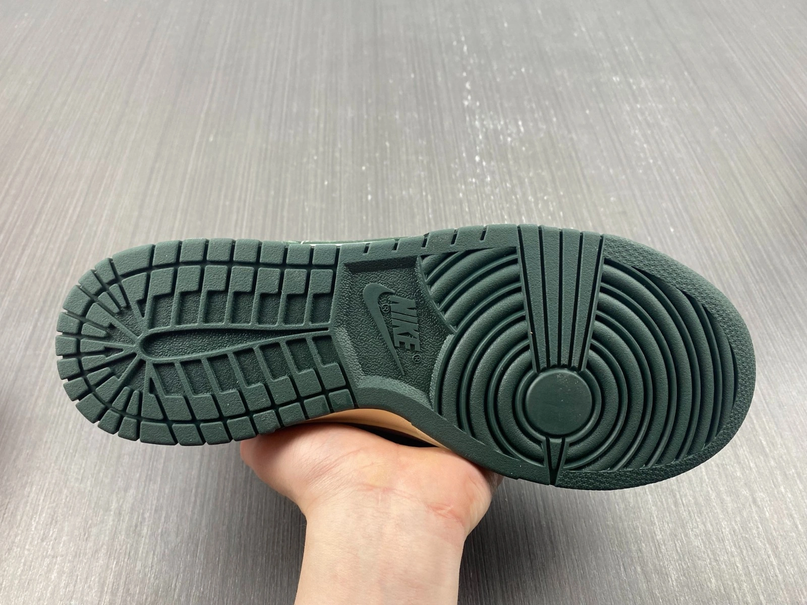 Nike Dunk Low Vintage Green (W) - DQ8580-100