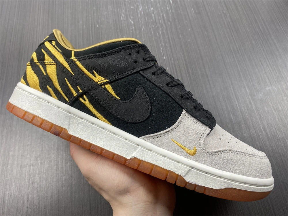 Nike Dunk Low Year of the Tiger (2022) (GS)  DQ5351-001