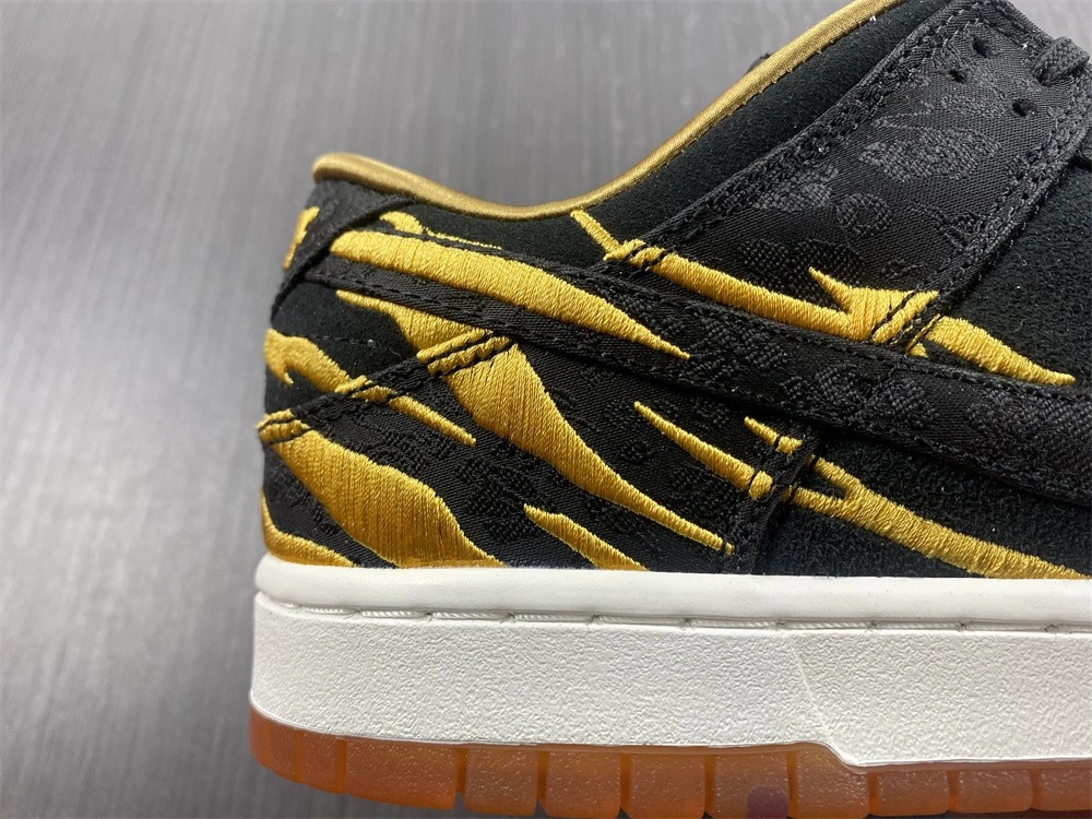 Nike Dunk Low Year of the Tiger (2022) (GS)  DQ5351-001