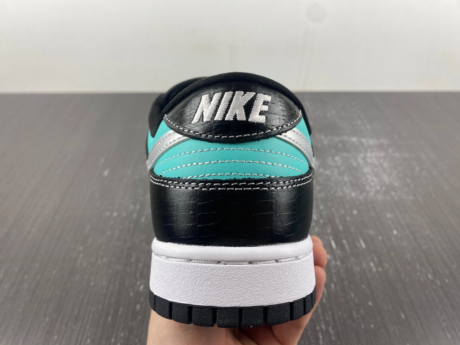 Nike Dunk SB Low Diamond Supply Co. 