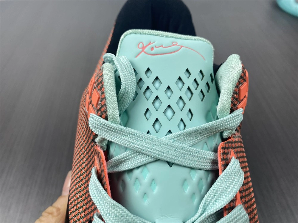 Nike Kobe 10 Easter - 705317-808