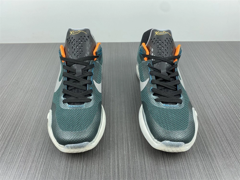 Nike Kobe 10 Flight - 705317-308