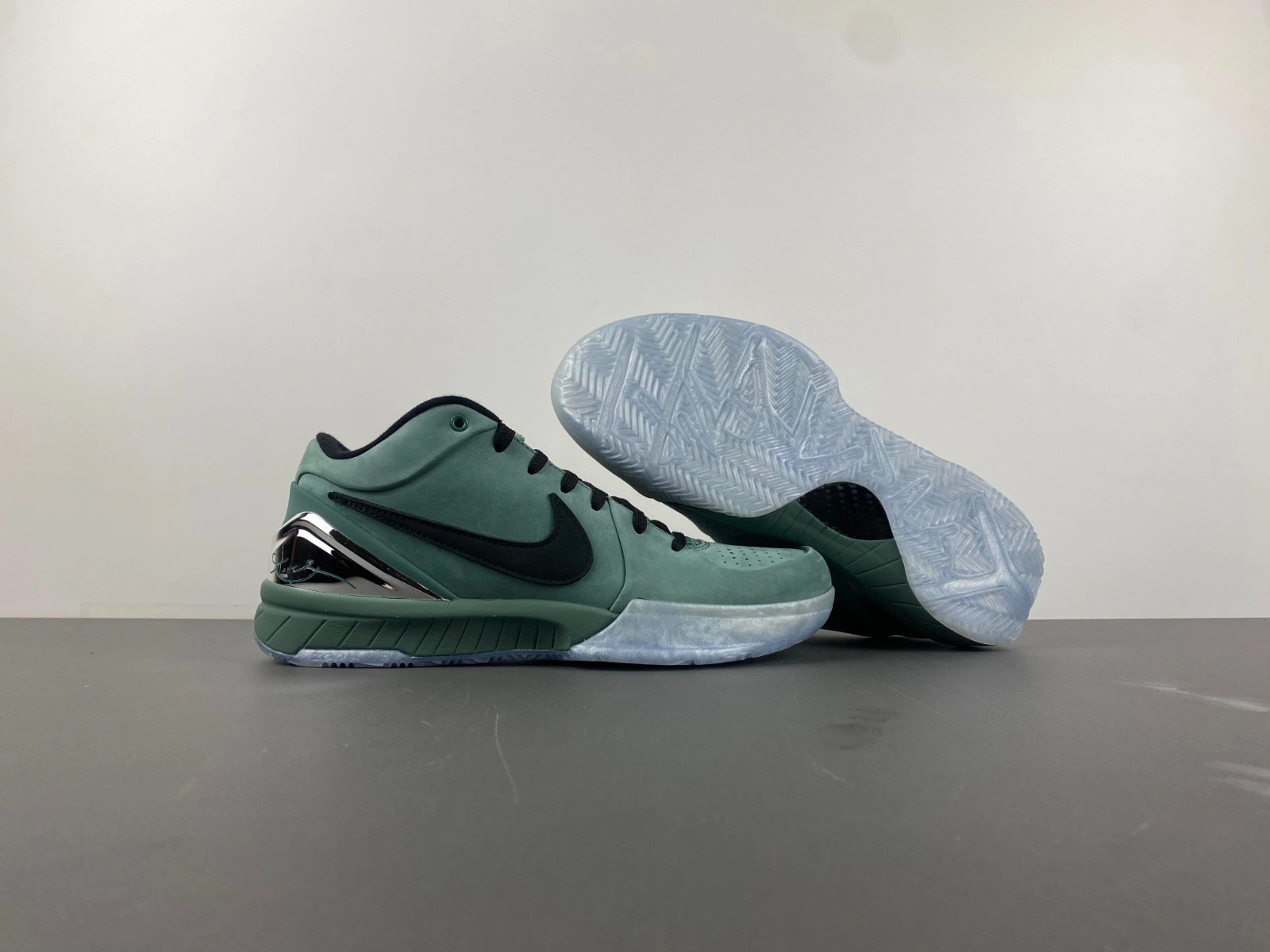 Nike Kobe 4 Protro “Girl Dad” FQ3545-300