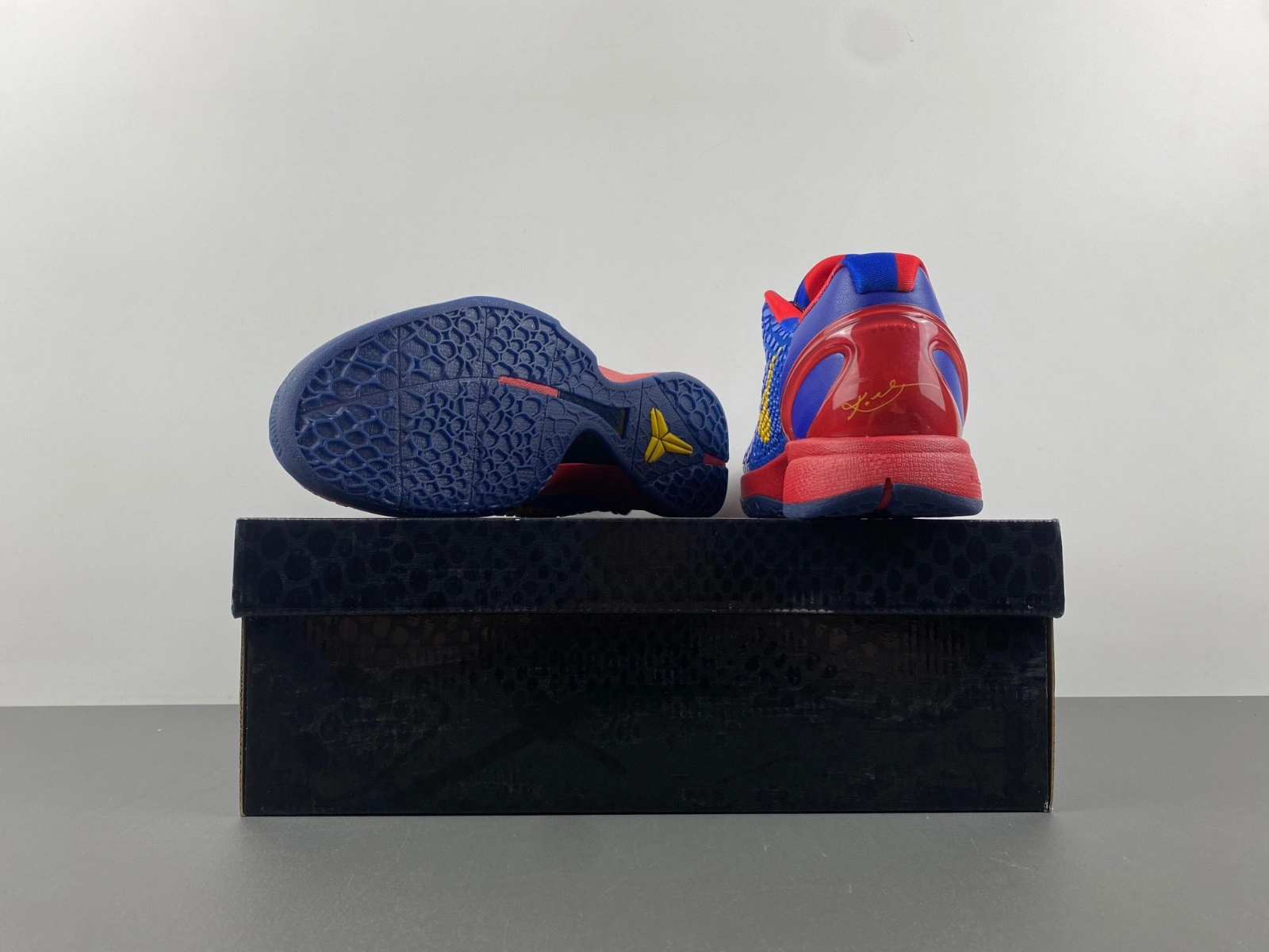 Nike Kobe 6 FC Barcelona Home 429659‑402