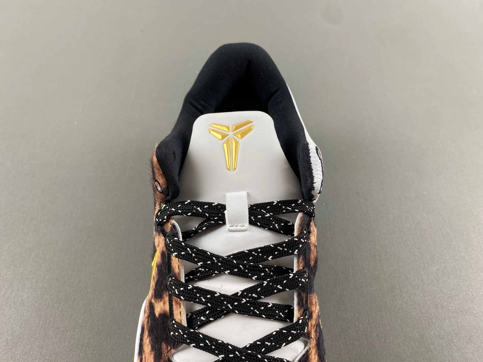 Nike Kobe 8 PROTRO “LEOPARD” PE FJ9364-305