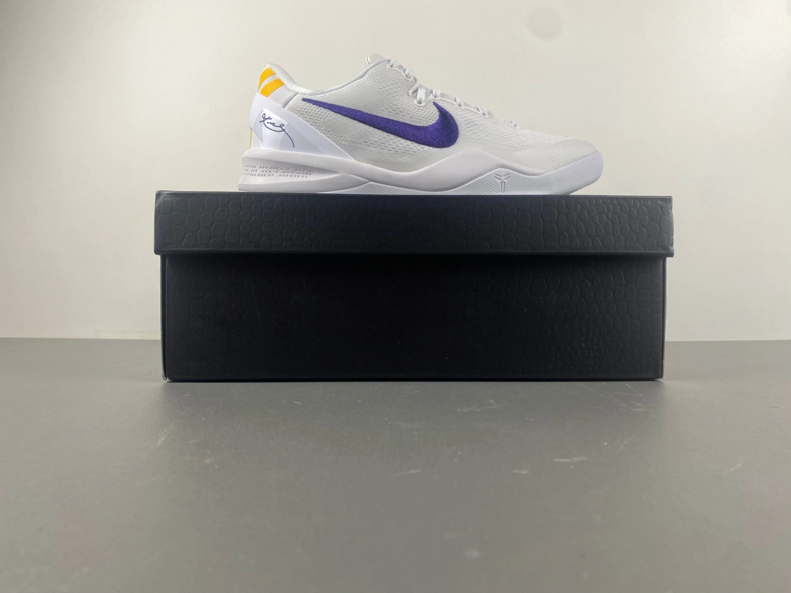 Nike Kobe 8 Protro Lakers Home  HF9550-100