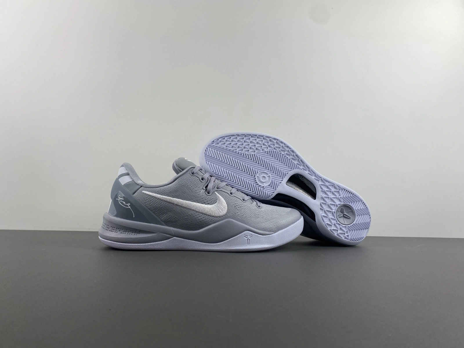 Nike Kobe 8 Protro Wolf Grey  HF9550-002