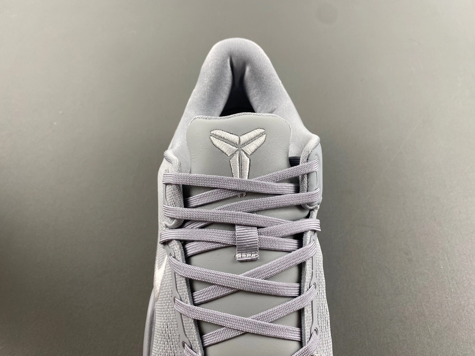Nike Kobe 8 Protro Wolf Grey  HF9550-002