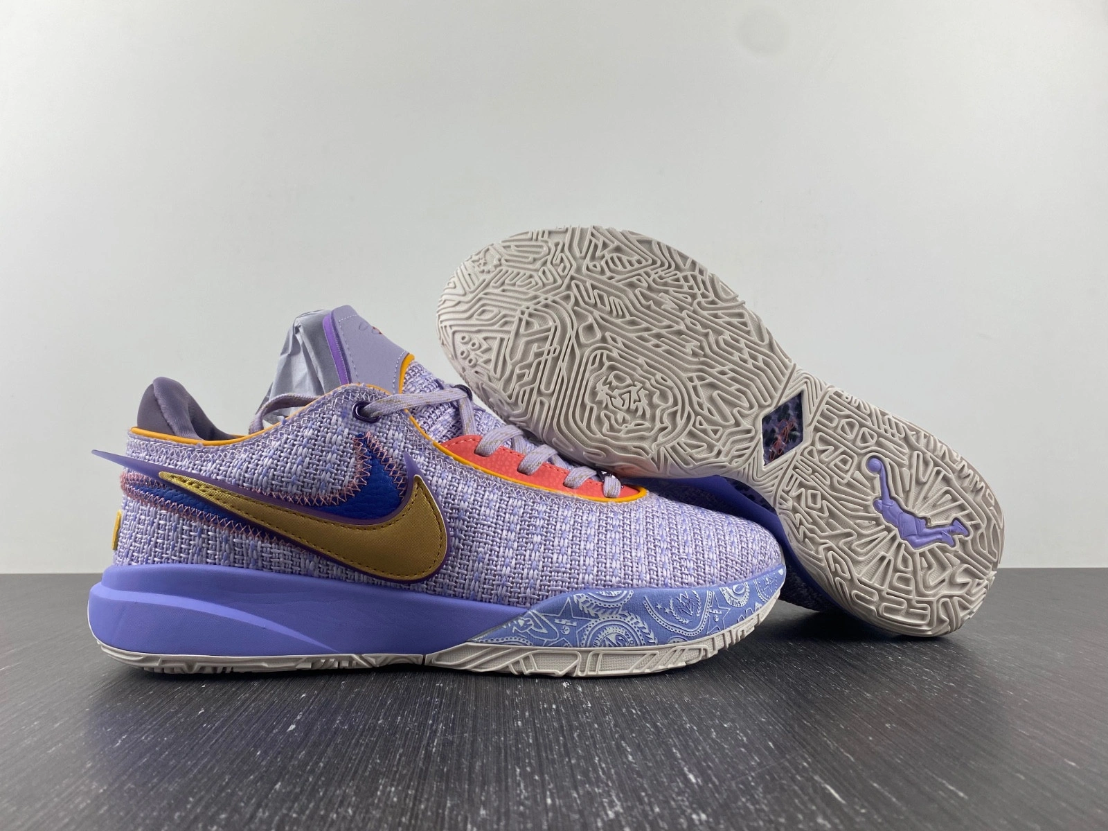 Nike LeBron 20 EP 'Purple And Gold' DJ5422-500