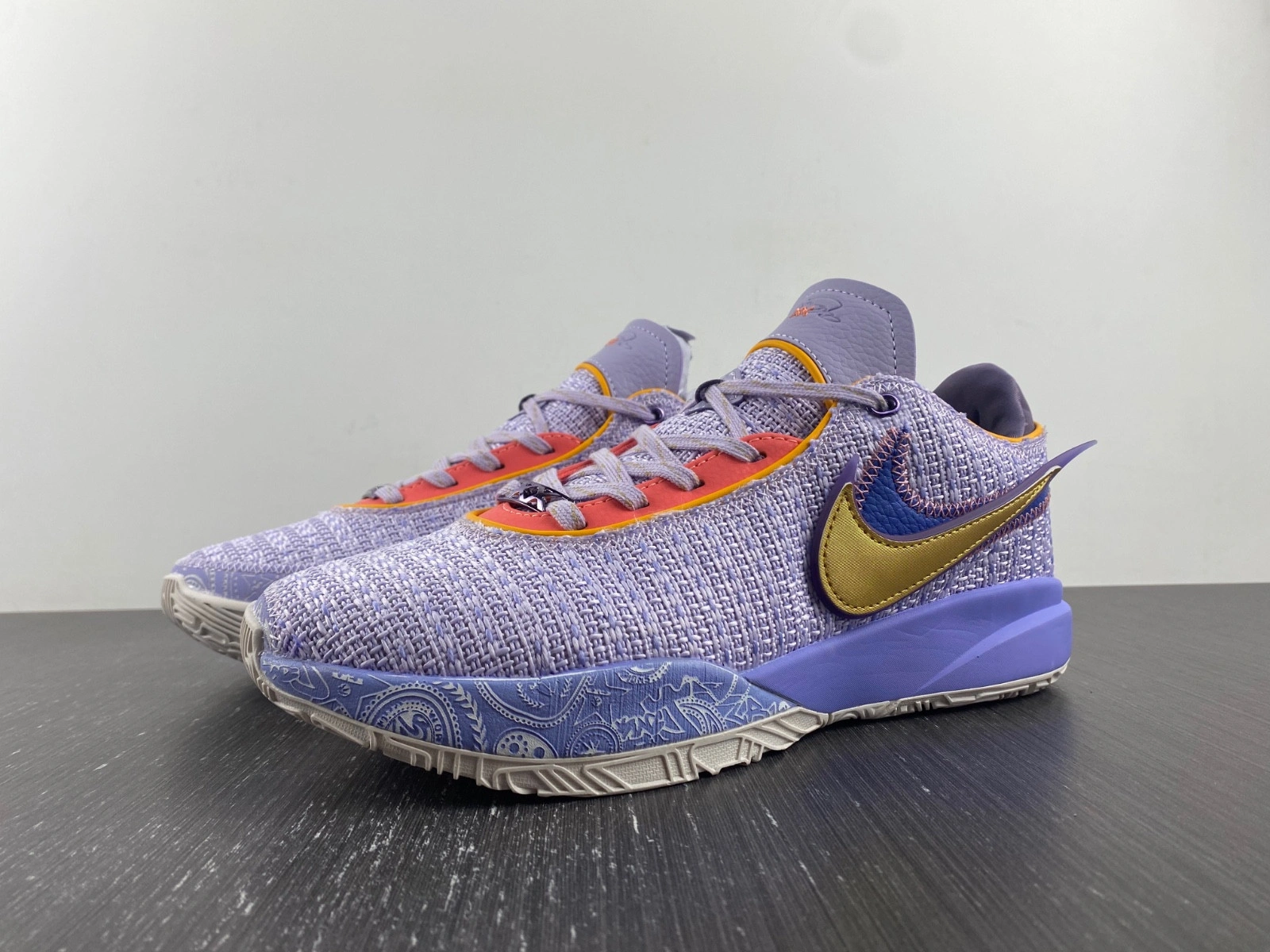 Nike LeBron 20 EP 'Purple And Gold' DJ5422-500
