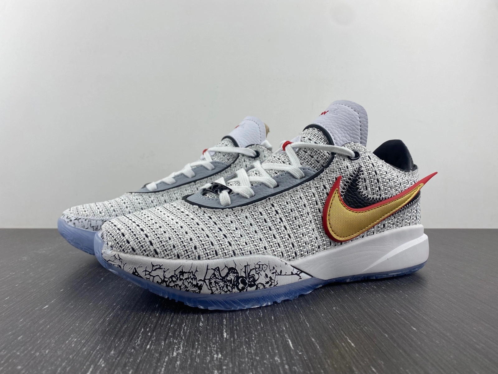 Nike LeBron 20 The Debut DJ5423-100