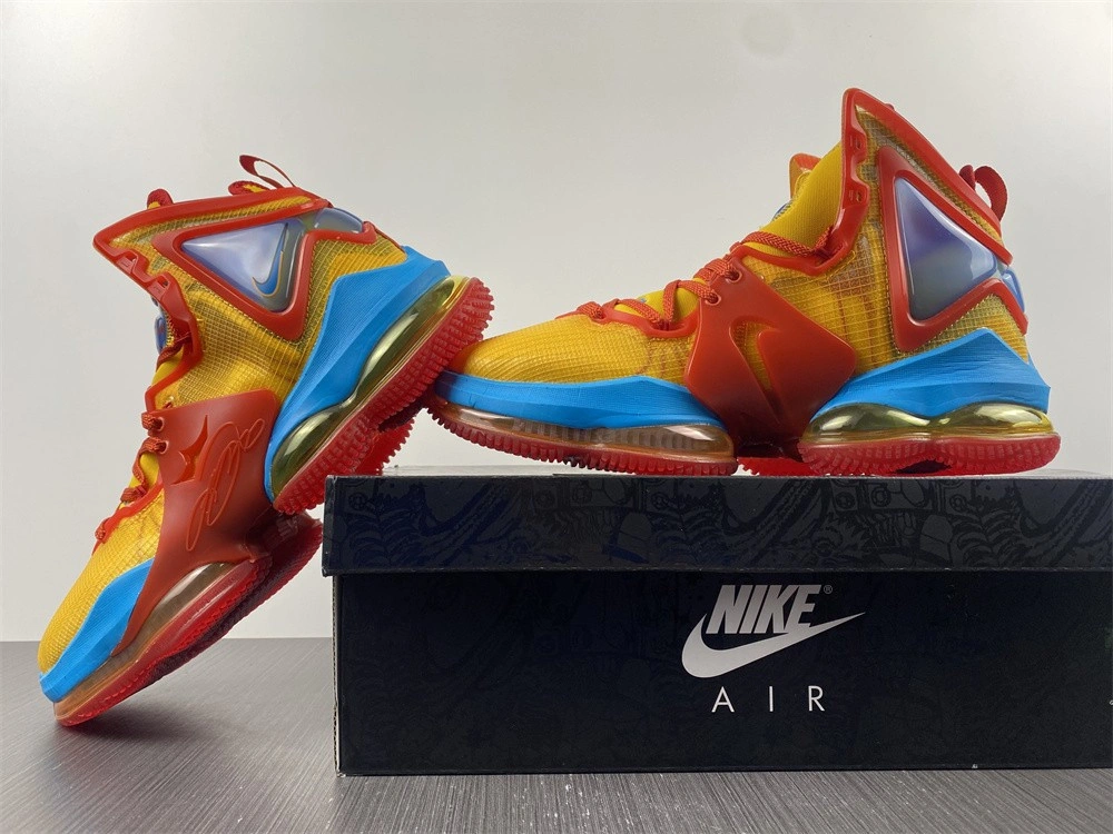 Nike Lebron 19 Tune Squad  DC9342-800