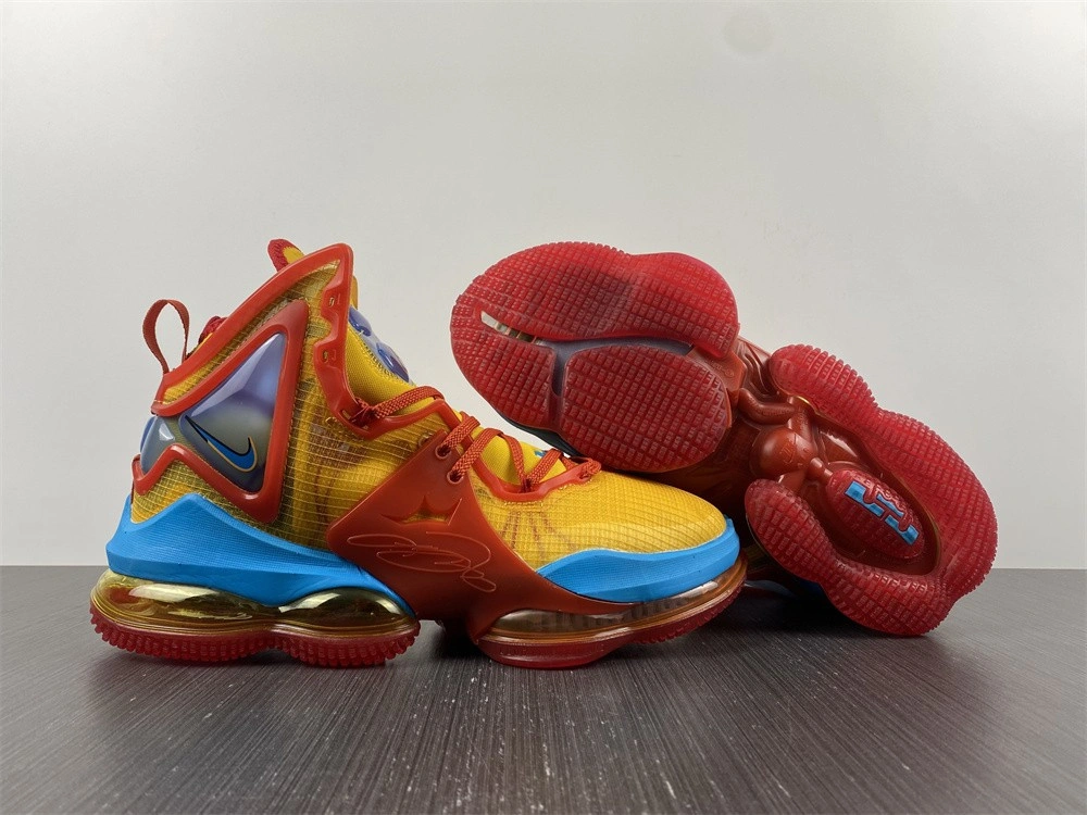 Nike Lebron 19 Tune Squad  DC9342-800