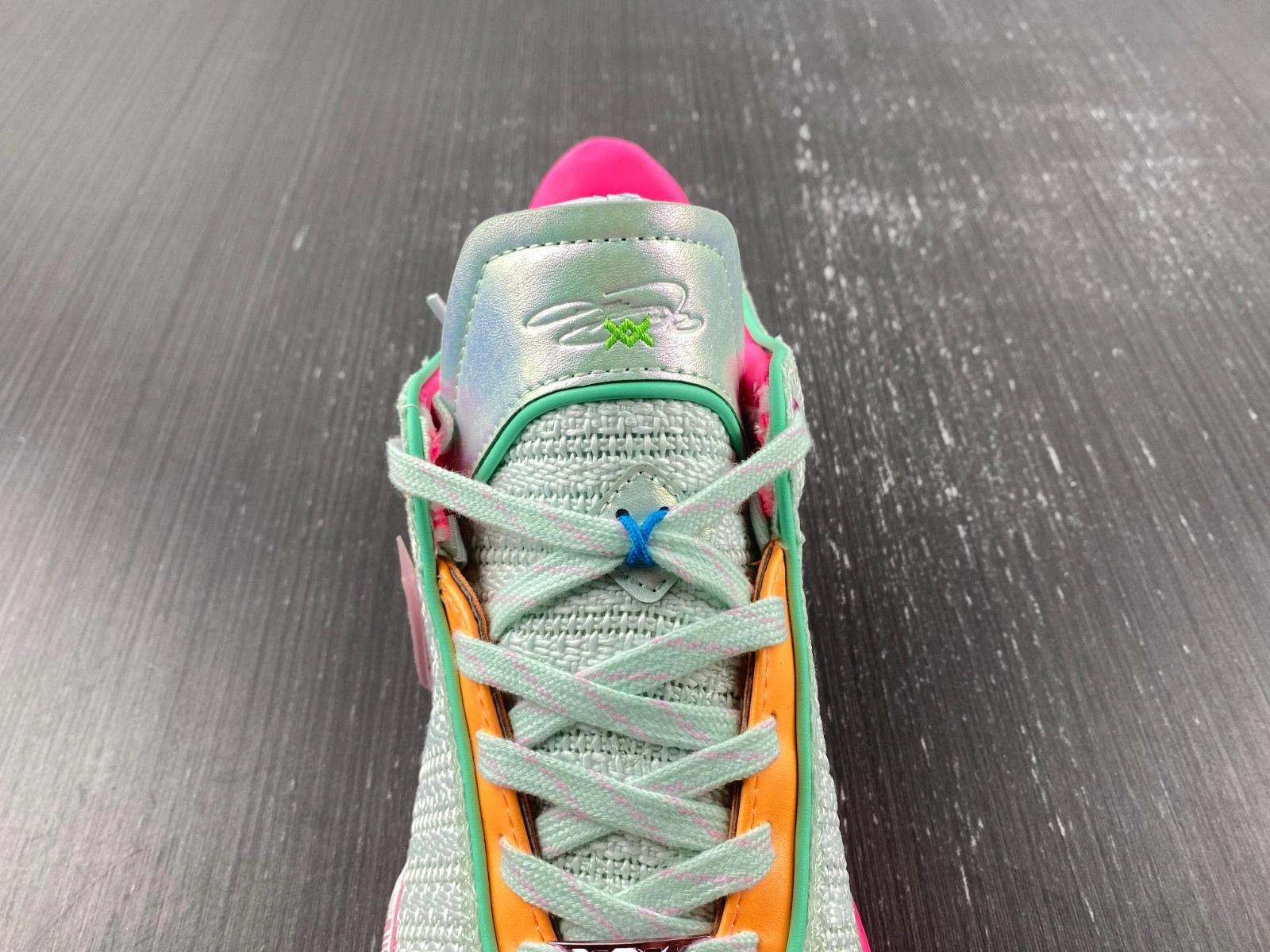Nike Lebron 20 LBJ20  DJ5422-300