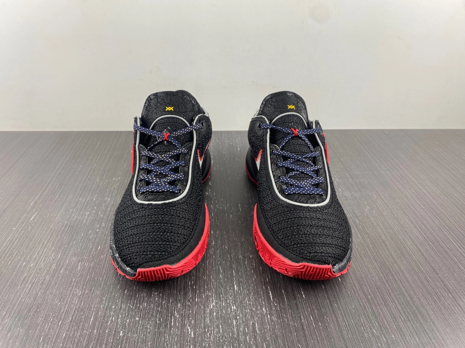 Nike Lebron 20 Miami Heat  DJ5422-001