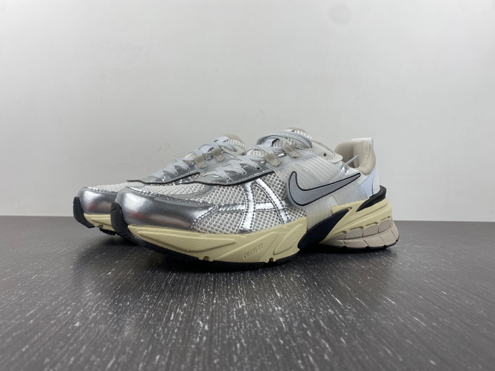 Nike Runtekk Summit White Metallic Silver FD0736-100