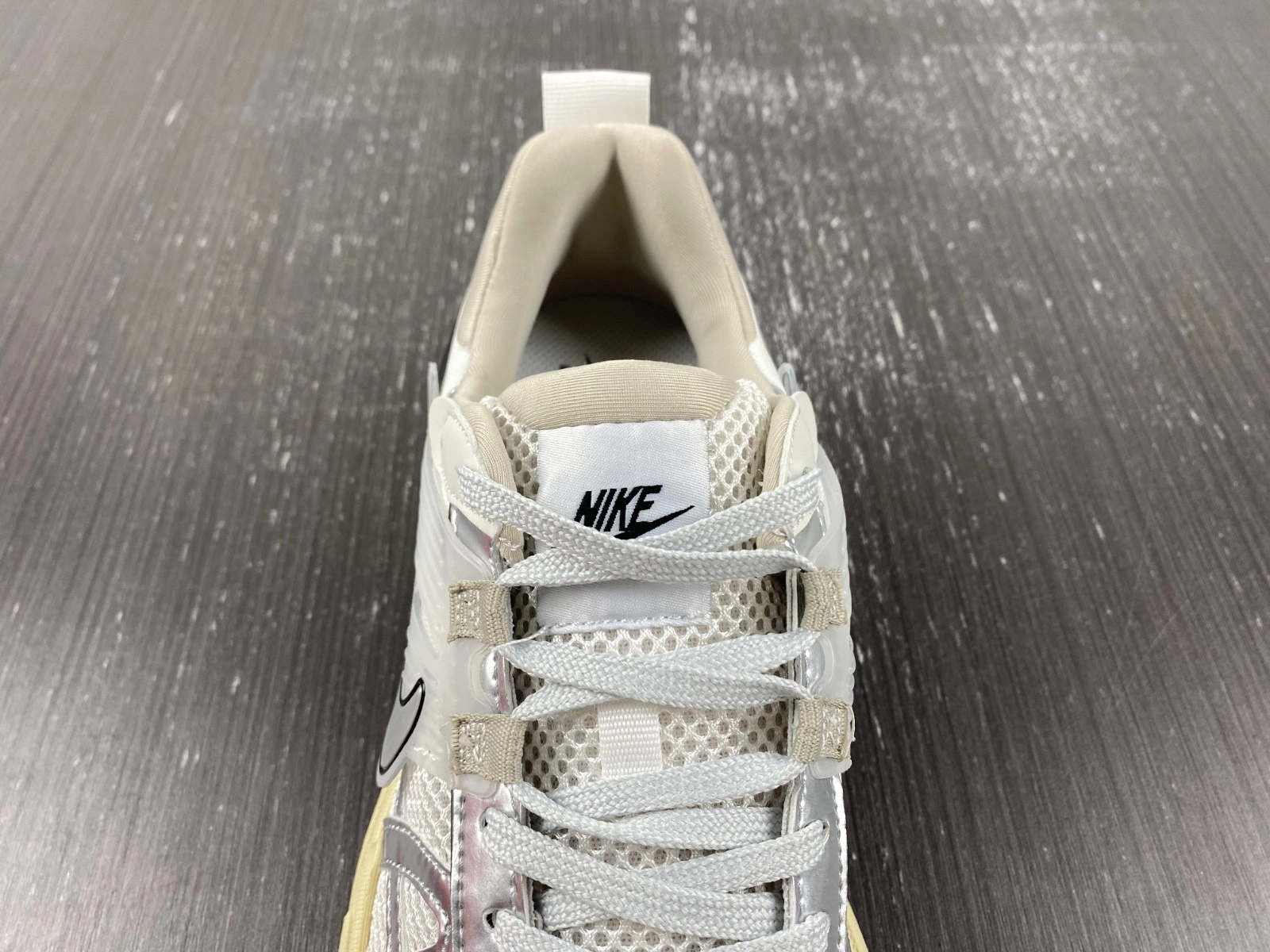 Nike Runtekk Summit White Metallic Silver FD0736-100