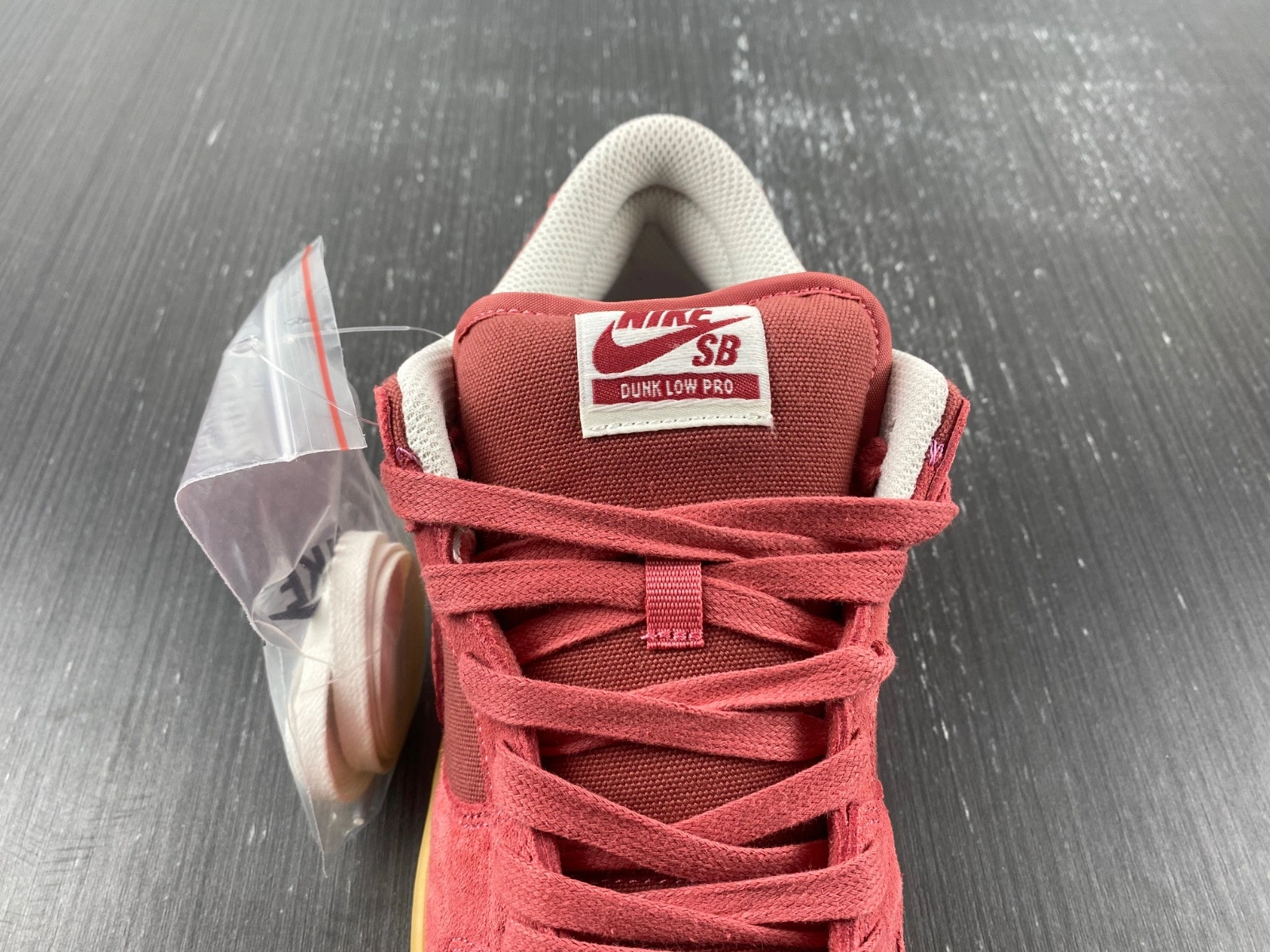 Nike SB Dunk 'Adobe' DV5429-600