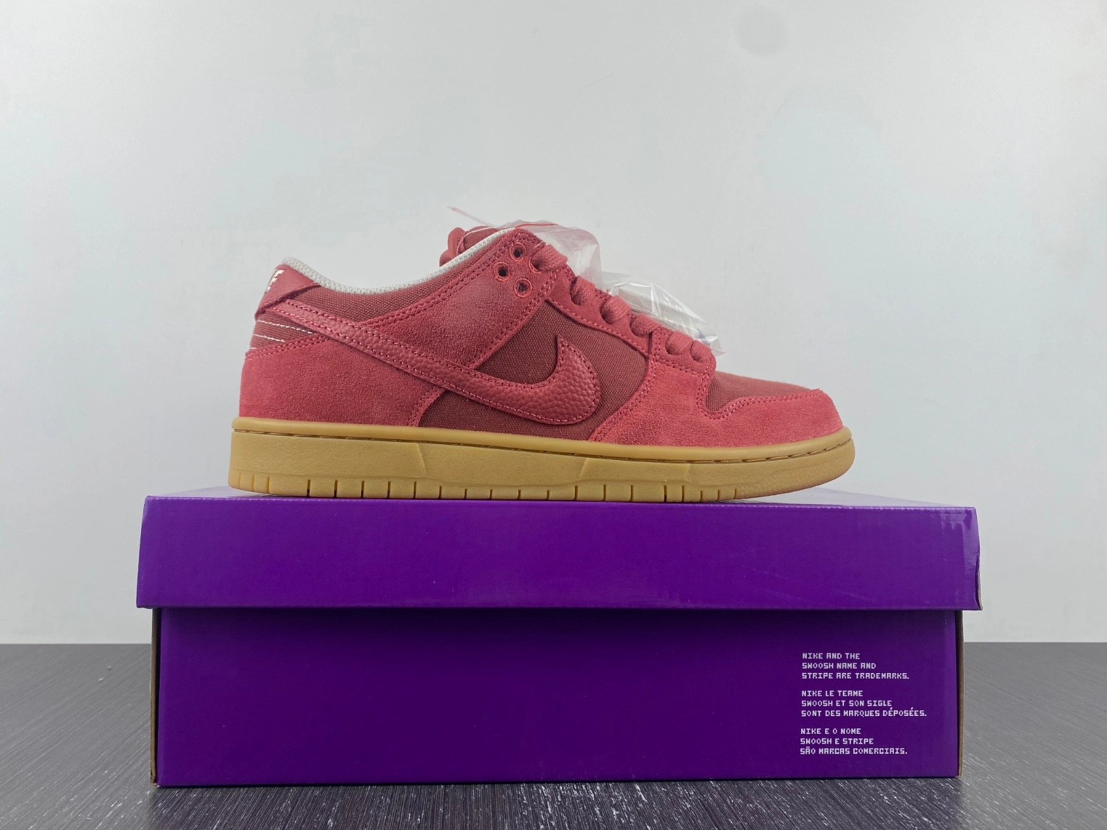 Nike SB Dunk 'Adobe' DV5429-600