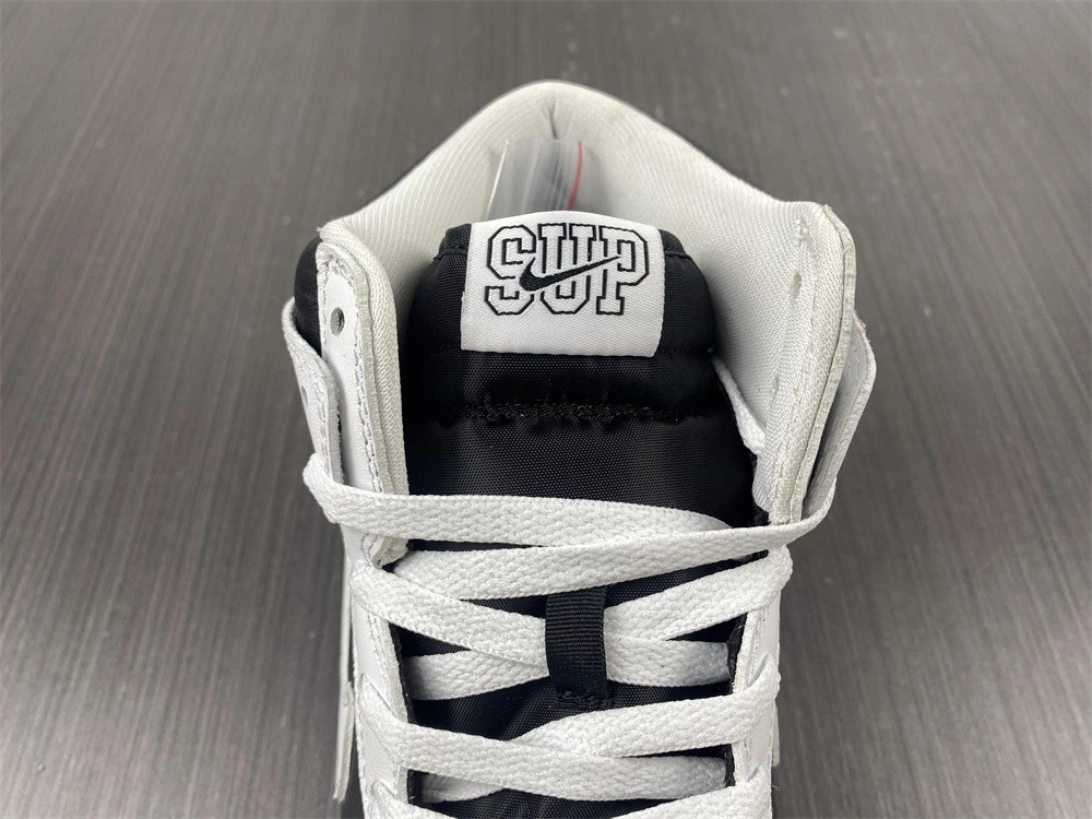 Nike SB Dunk High Supreme By Any Means Black   DN3741-002