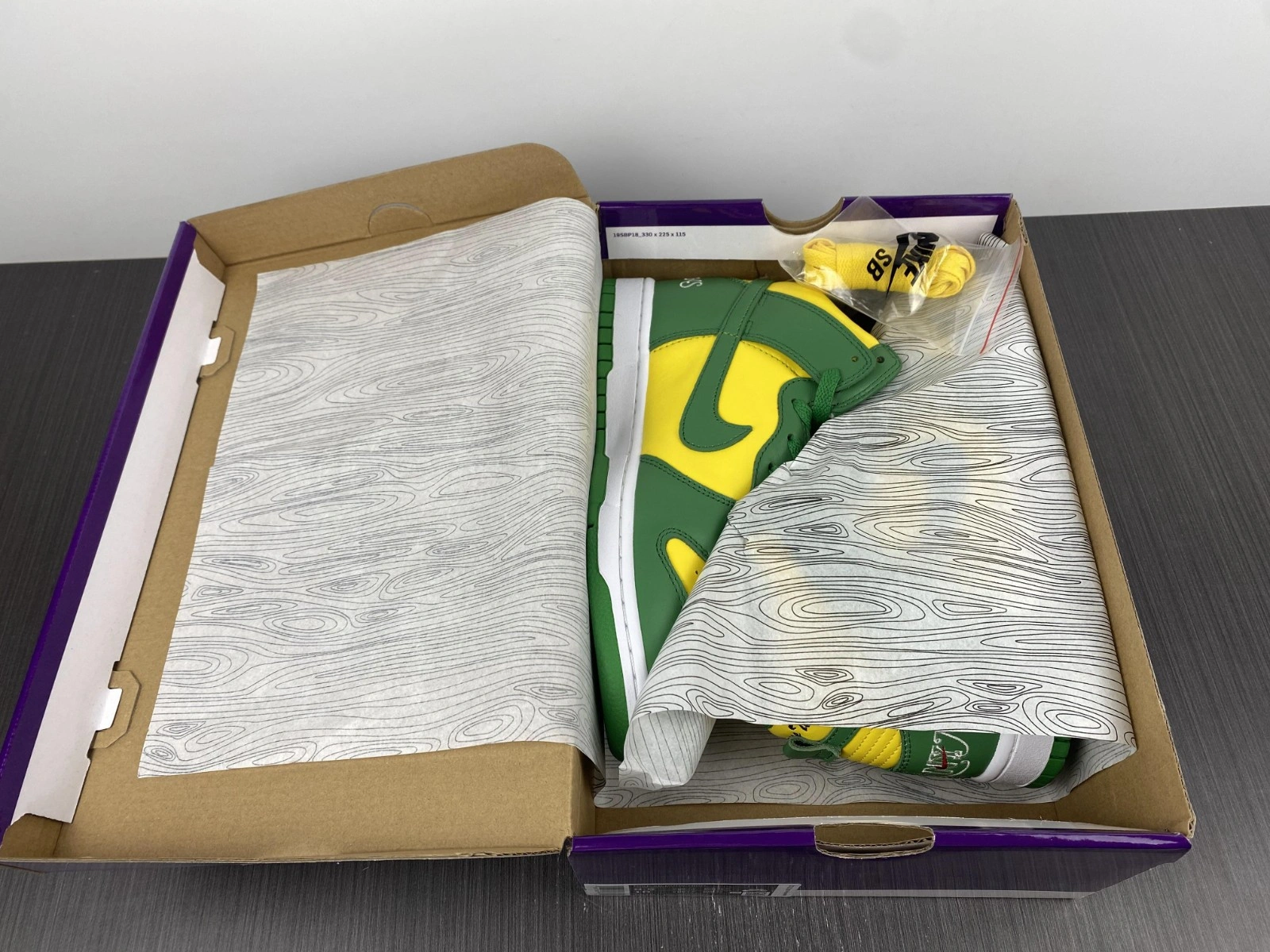 Nike SB Dunk High Supreme By Any Means Brazil   DN3741-700