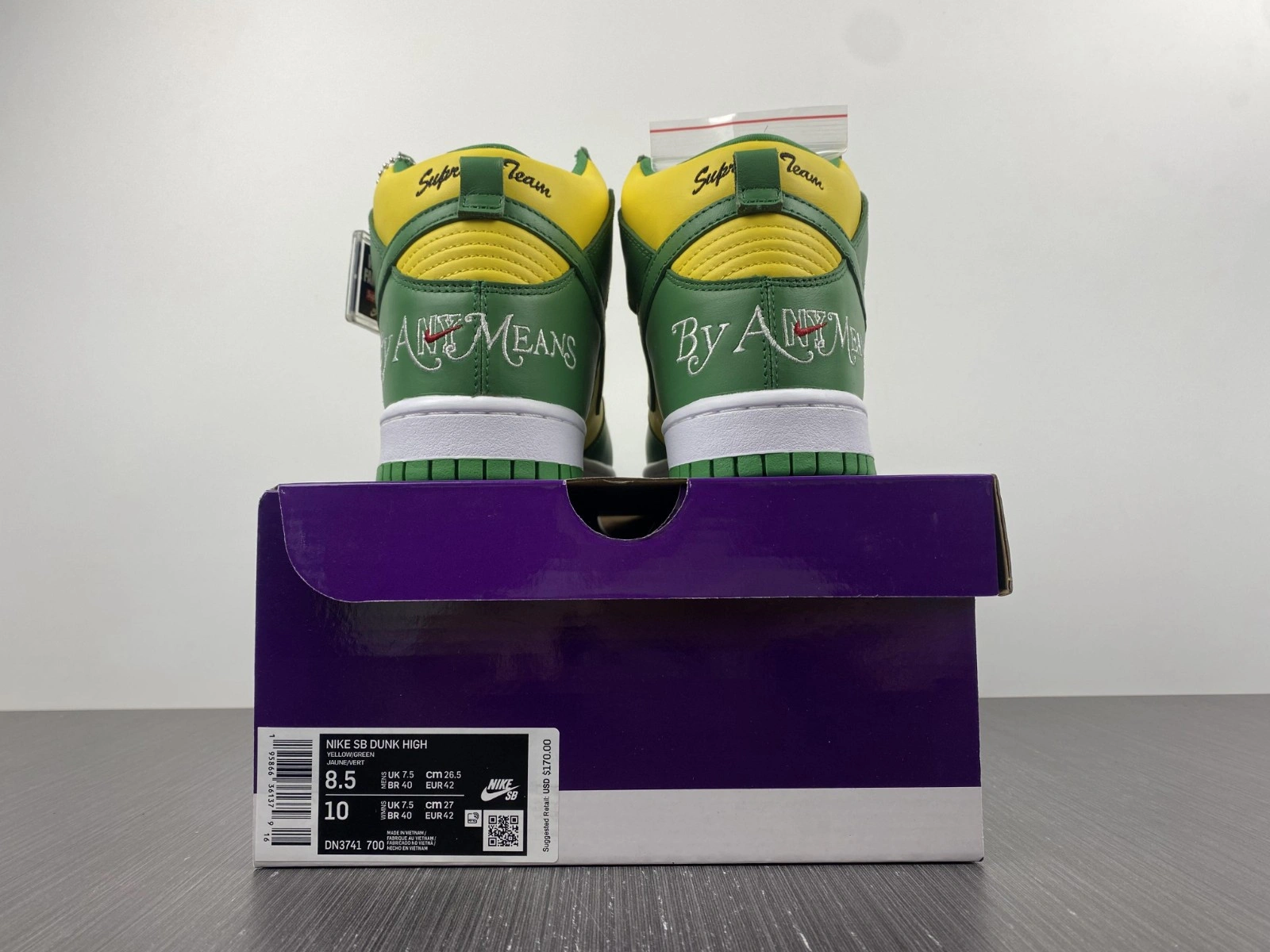 Nike SB Dunk High Supreme By Any Means Brazil   DN3741-700
