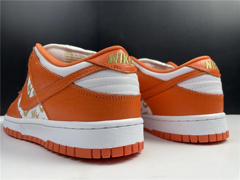 Nike SB Dunk Low  Nike DH3228-181