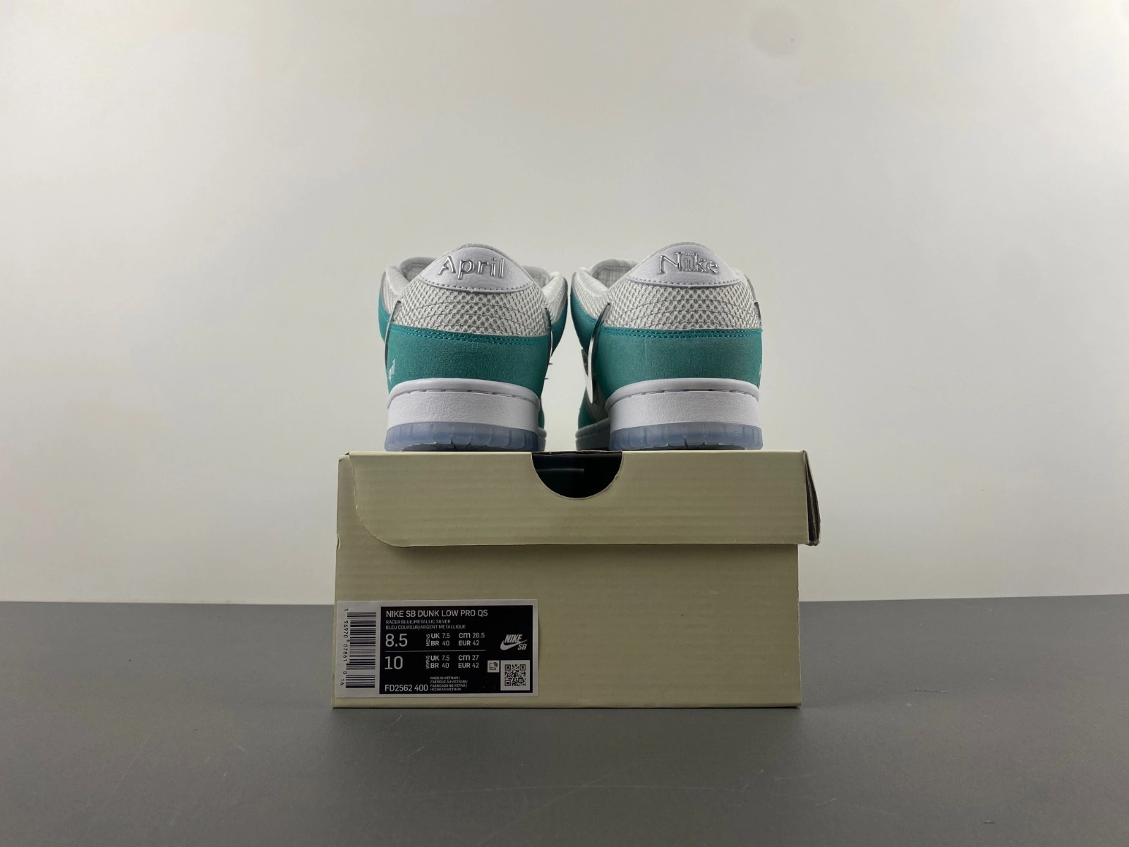 Nike SB Dunk Low April Skateboards Men's   FD2562-400