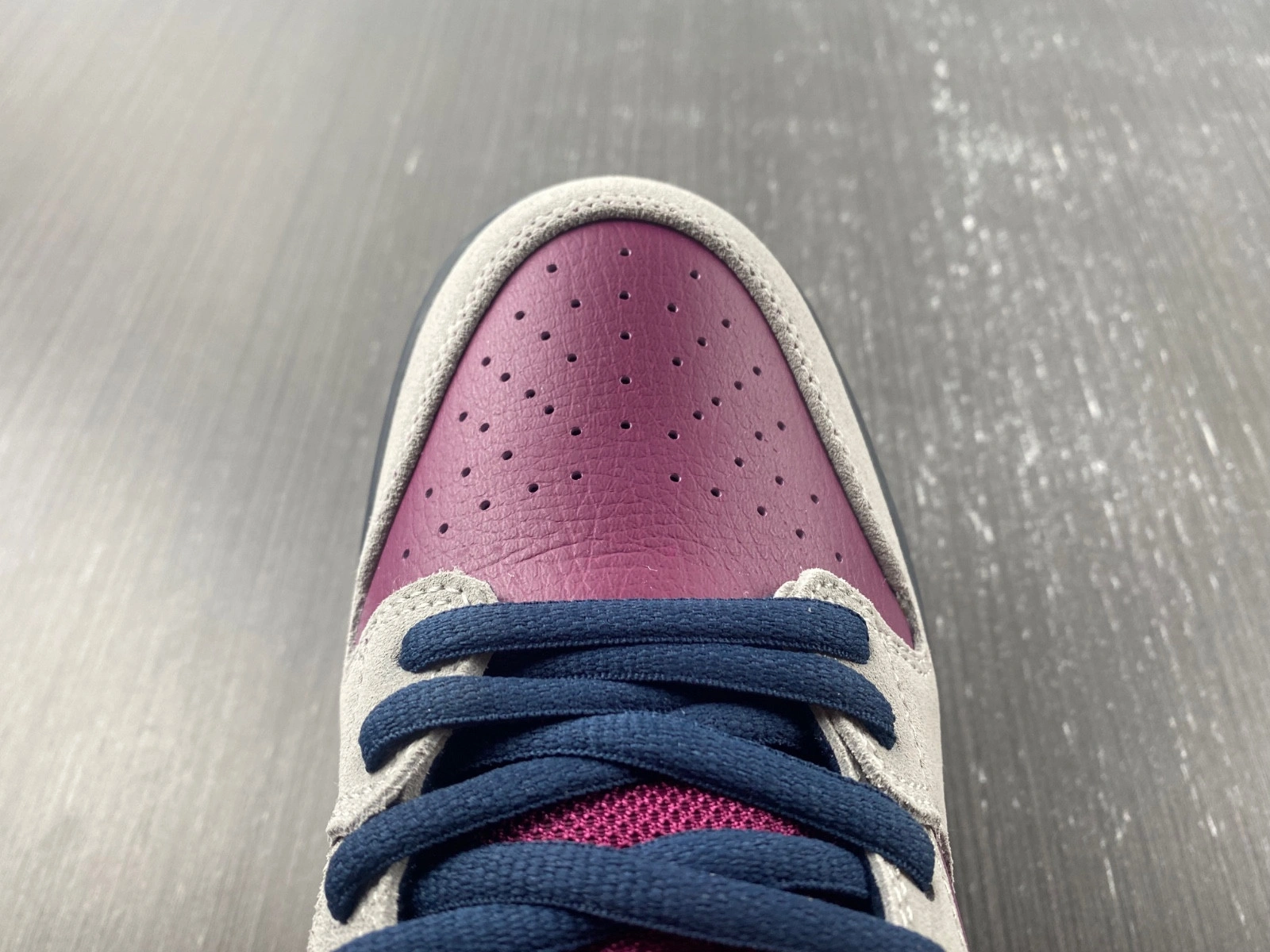 Nike SB Dunk Low Atmosphere Grey True Berry  BQ6817-001