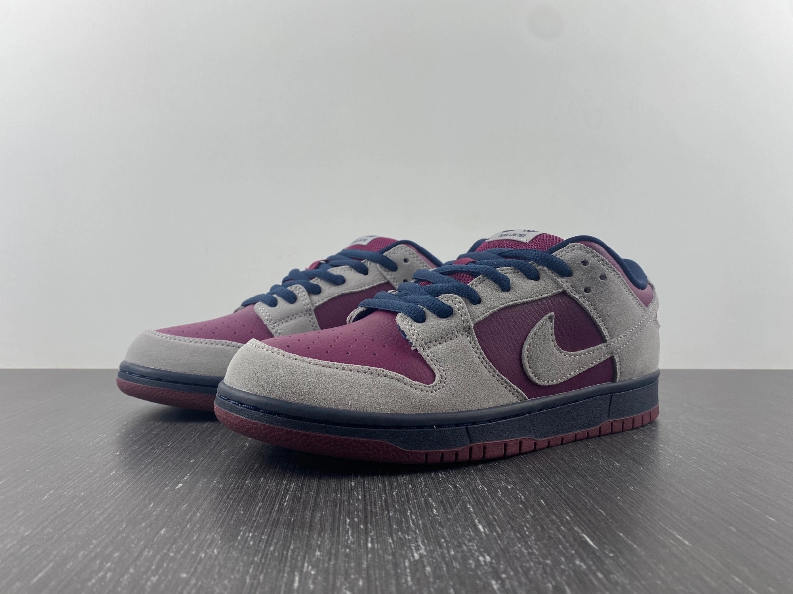 Nike SB Dunk Low Atmosphere Grey True Berry  BQ6817-001