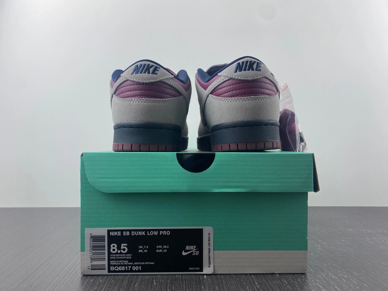 Nike SB Dunk Low Atmosphere Grey True Berry  BQ6817-001