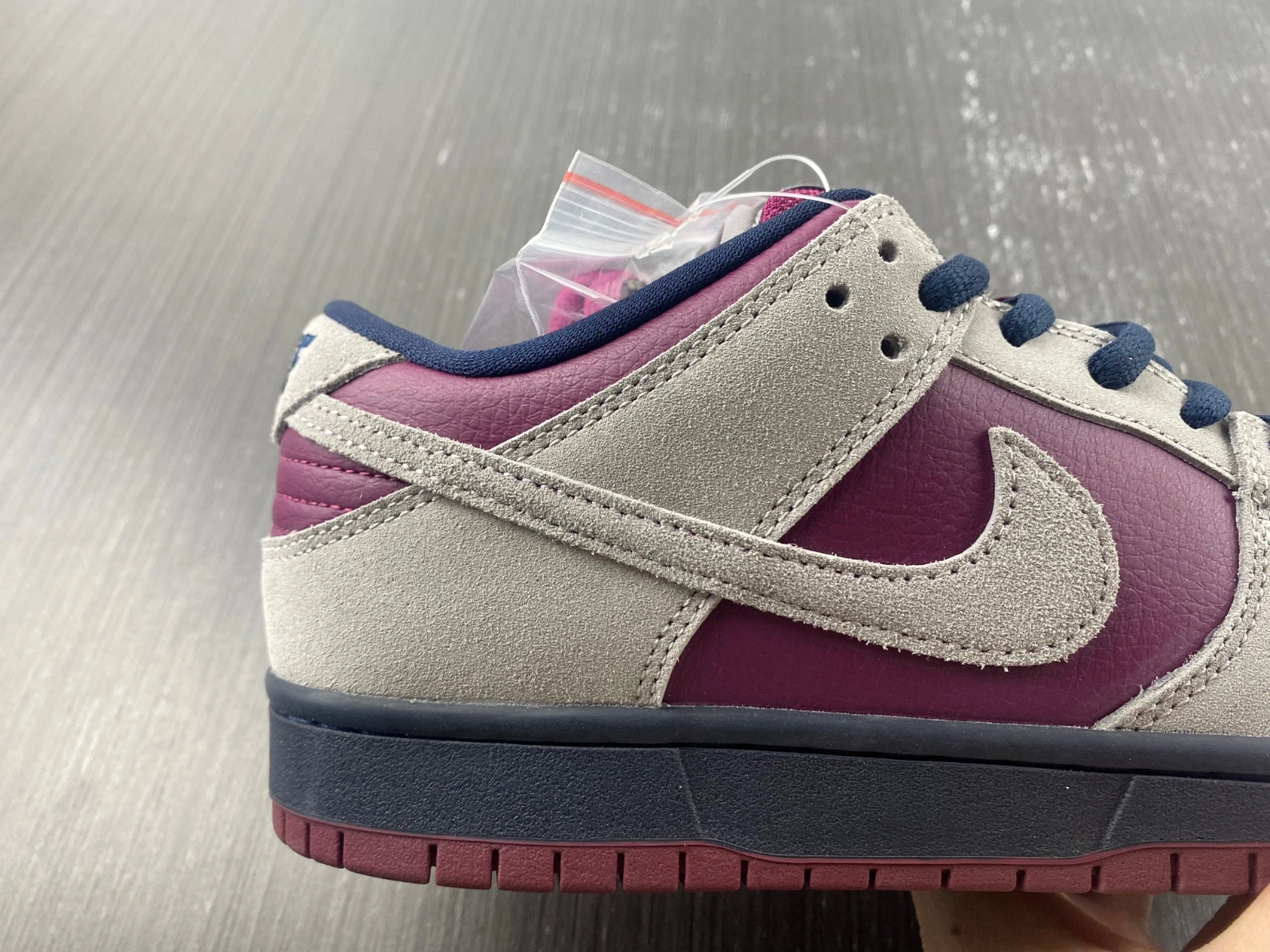 Nike SB Dunk Low Atmosphere Grey True Berry  BQ6817-001