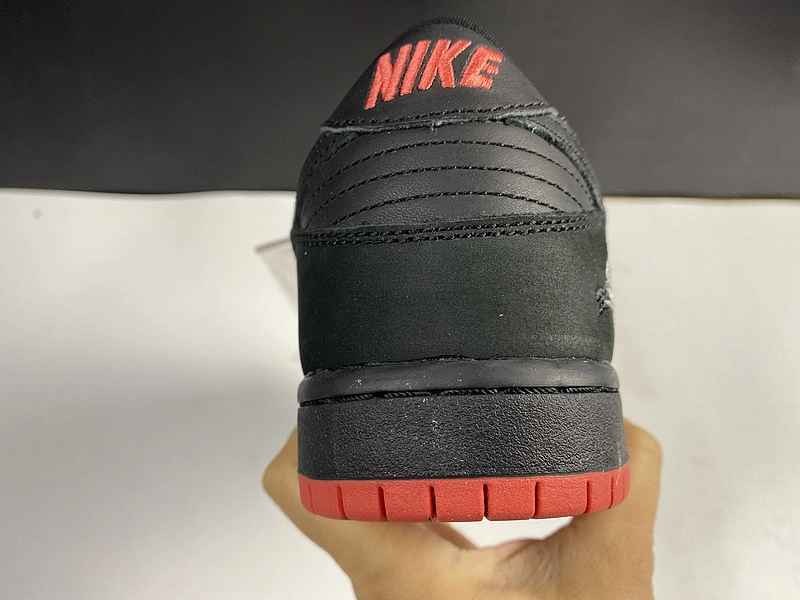 Nike SB Dunk Low Black Pigeon - 883232-008