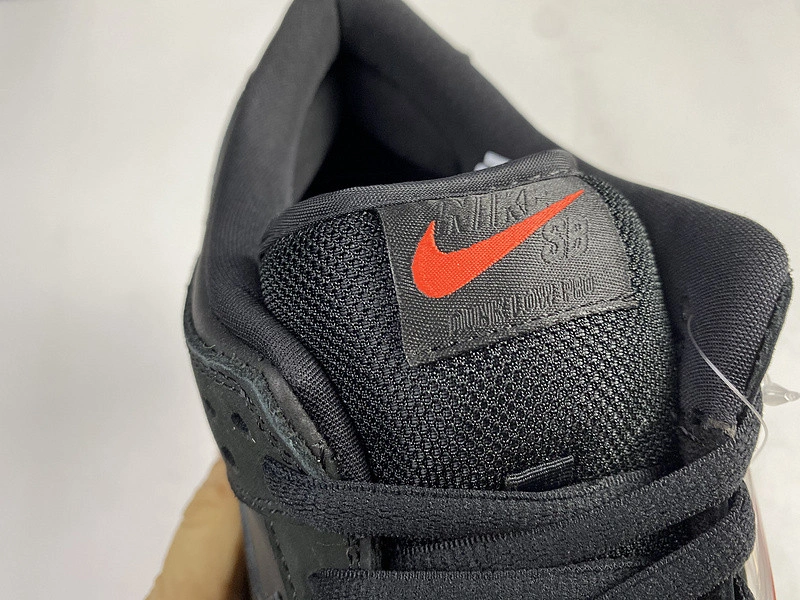 Nike SB Dunk Low Black Pigeon - 883232-008